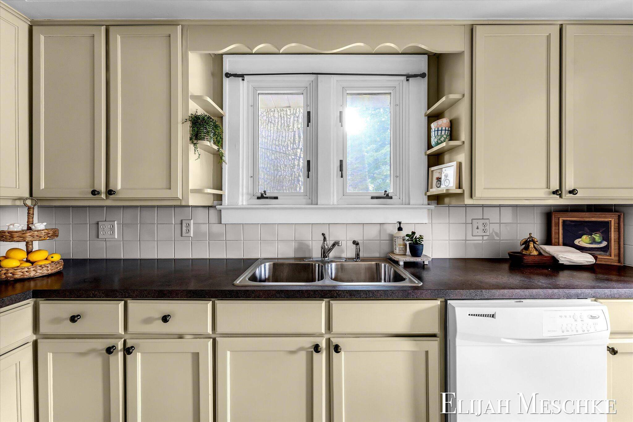 Grand Rapids, MI 49504,307 Scott NW Avenue