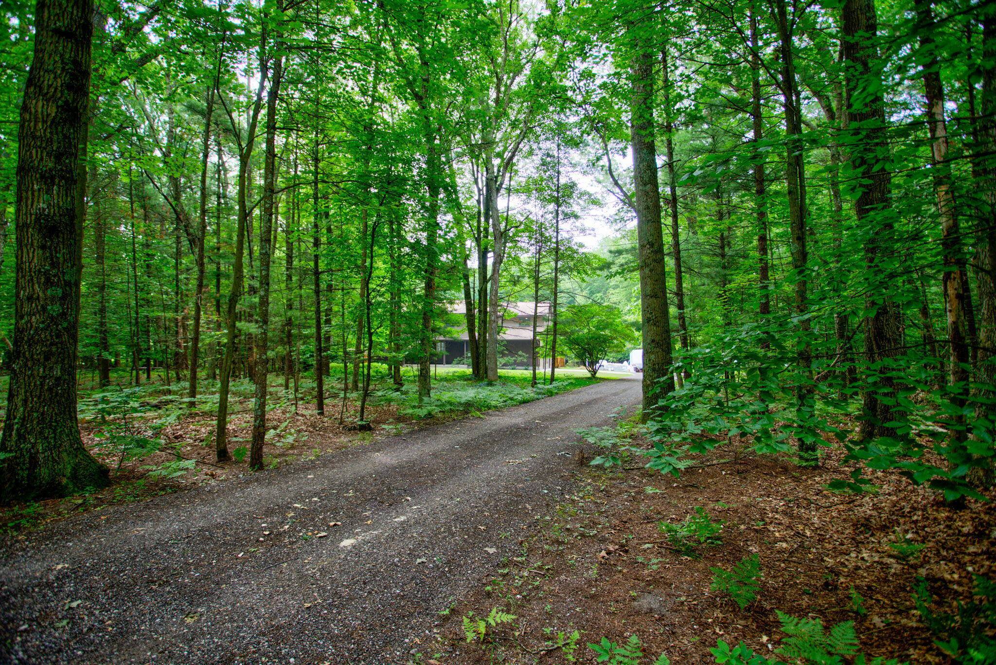 Muskegon, MI 49445,4983 W River Road