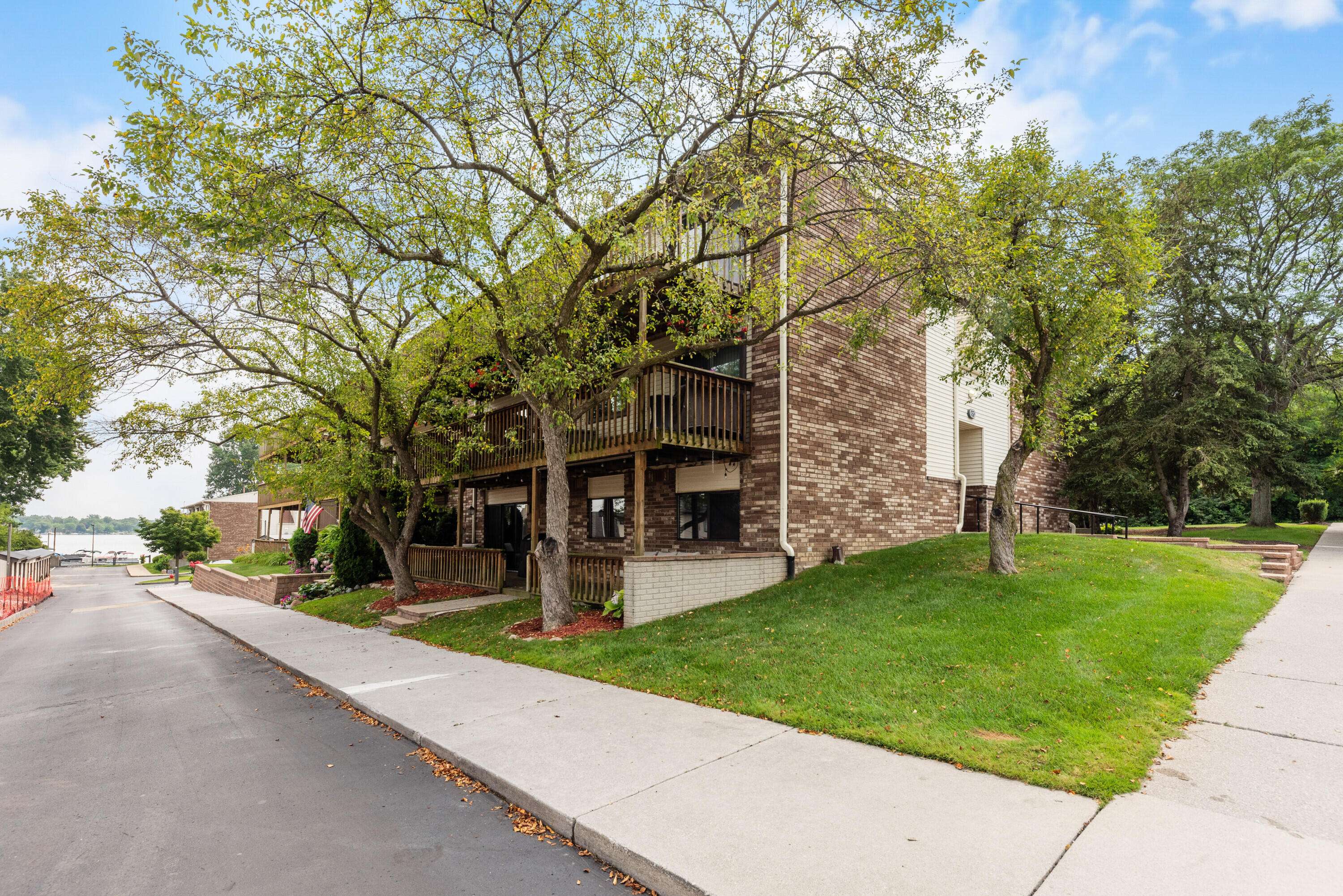 Walled Lake, MI 48390,875 S Pontiac Trail #B105