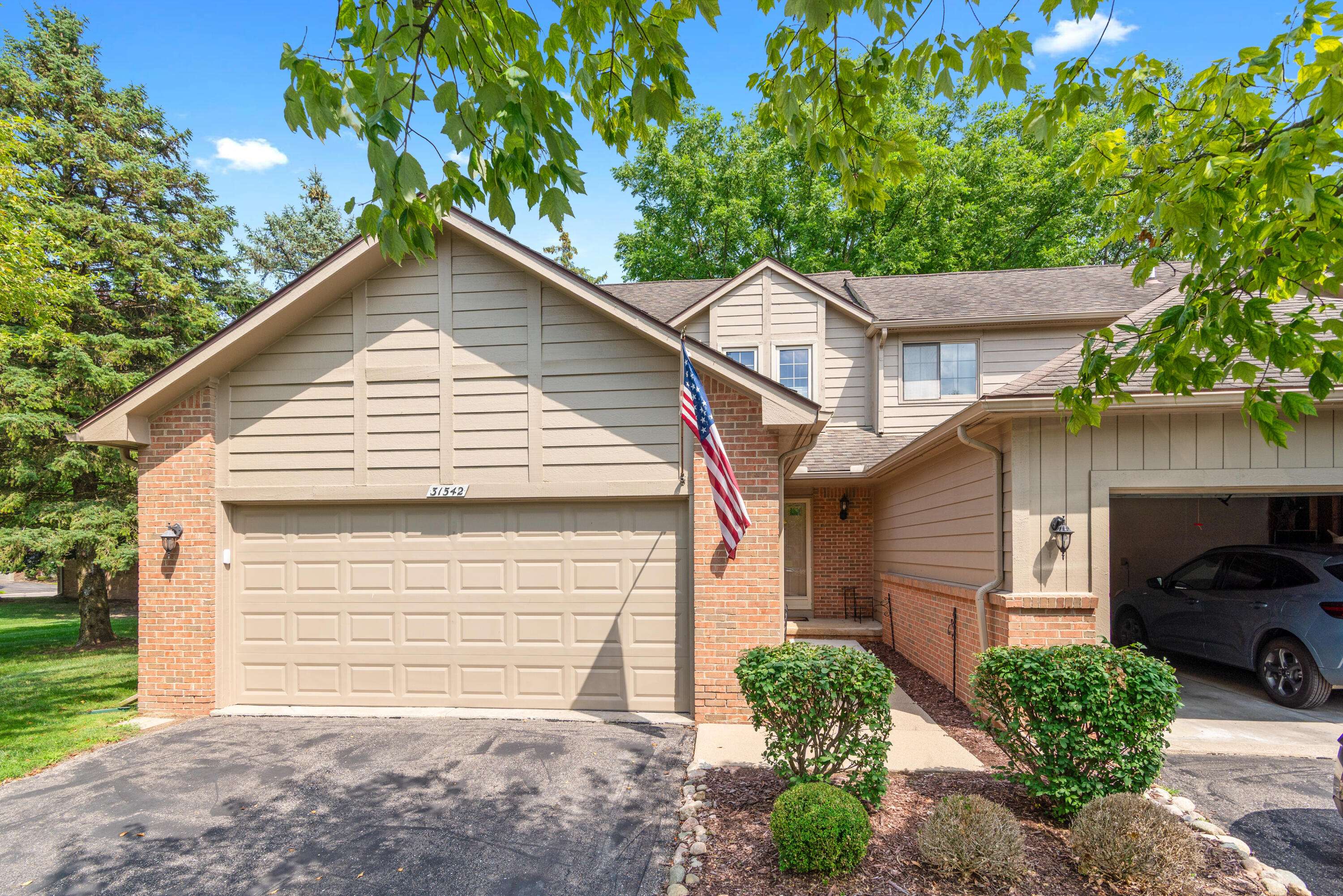 Livonia, MI 48152,31542 Merriwood Park Drive