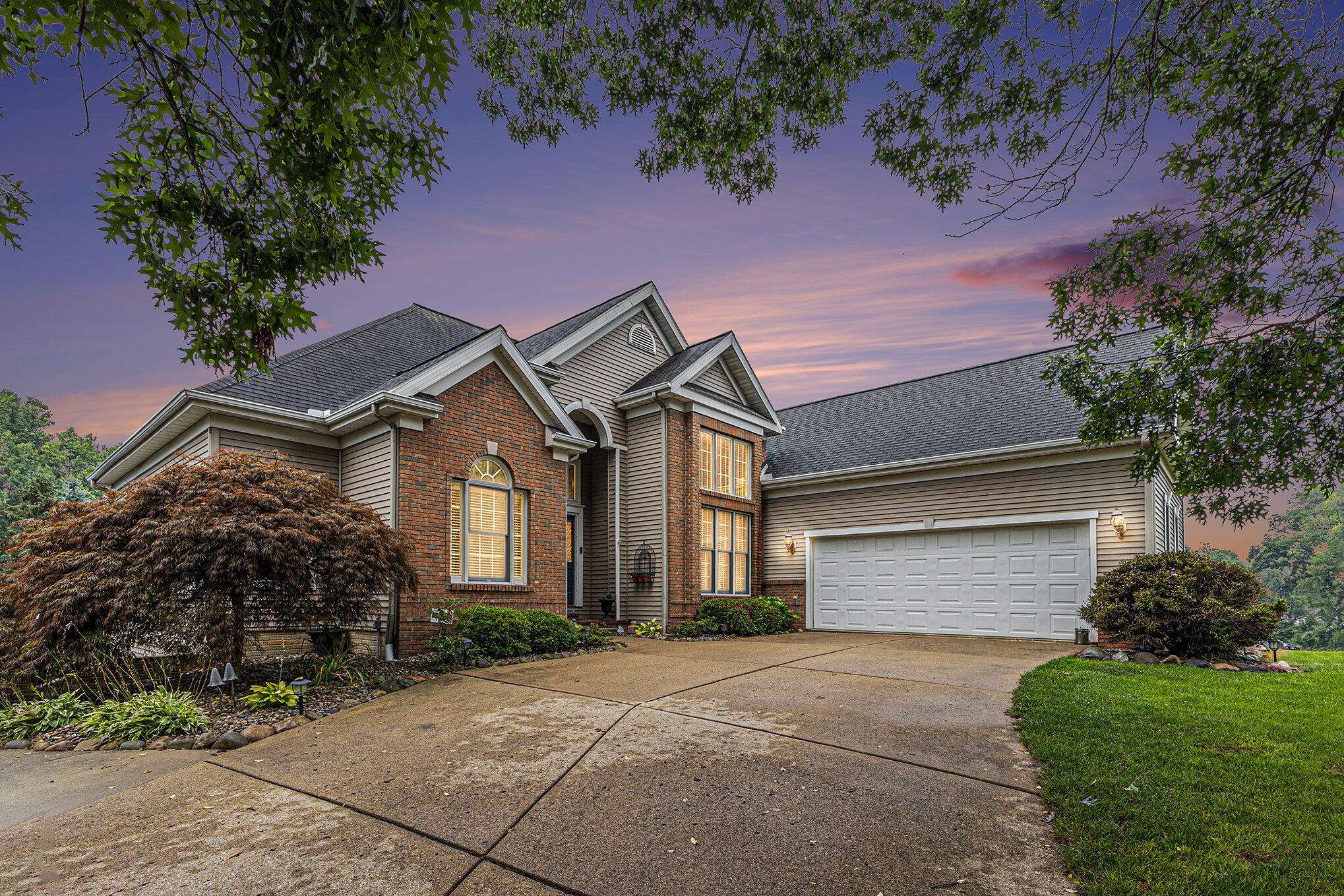 Jackson, MI 49201,4849 Indian Creek Drive