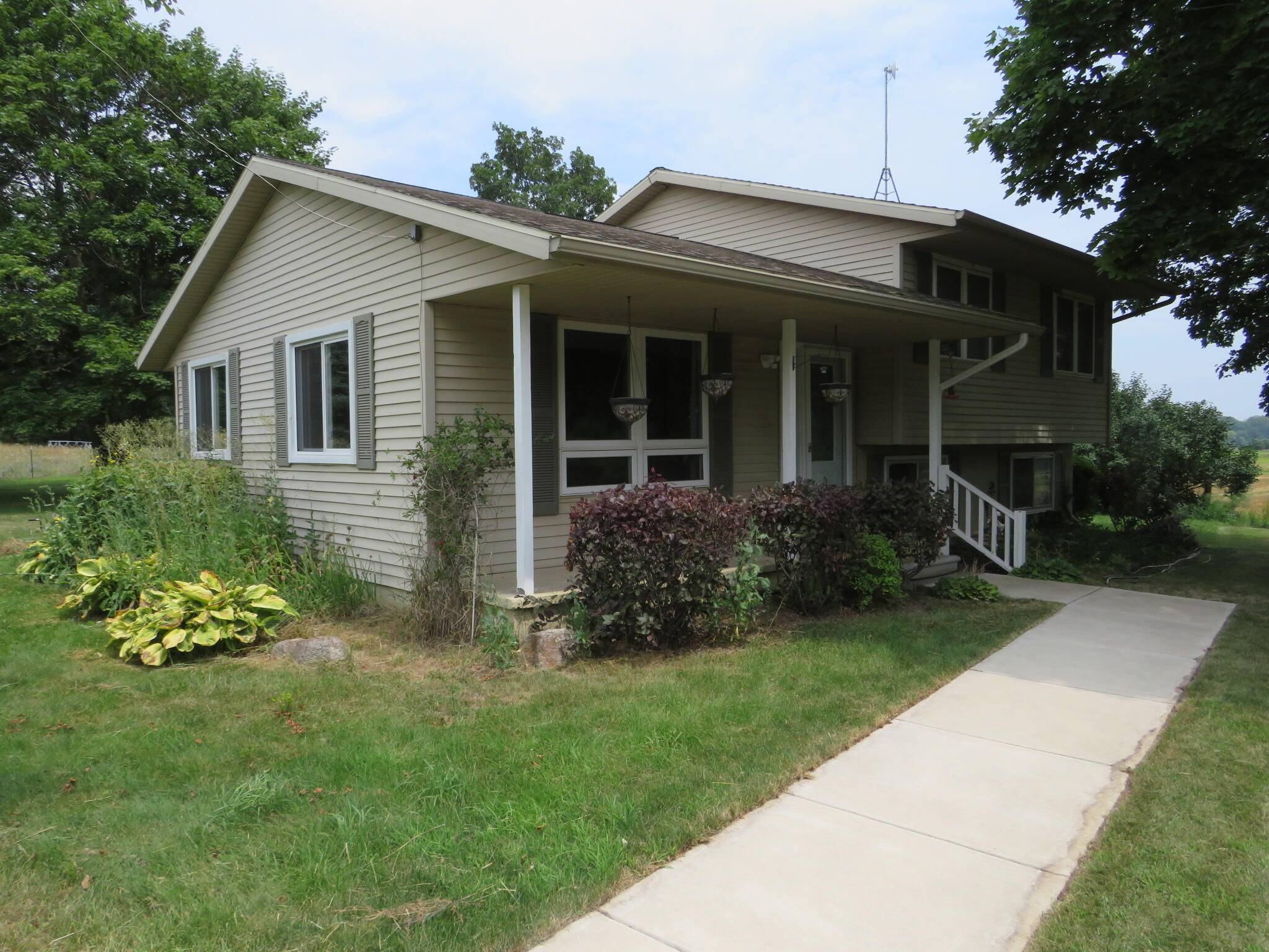 Fowler, MI 48835,5190 W South County Line Road