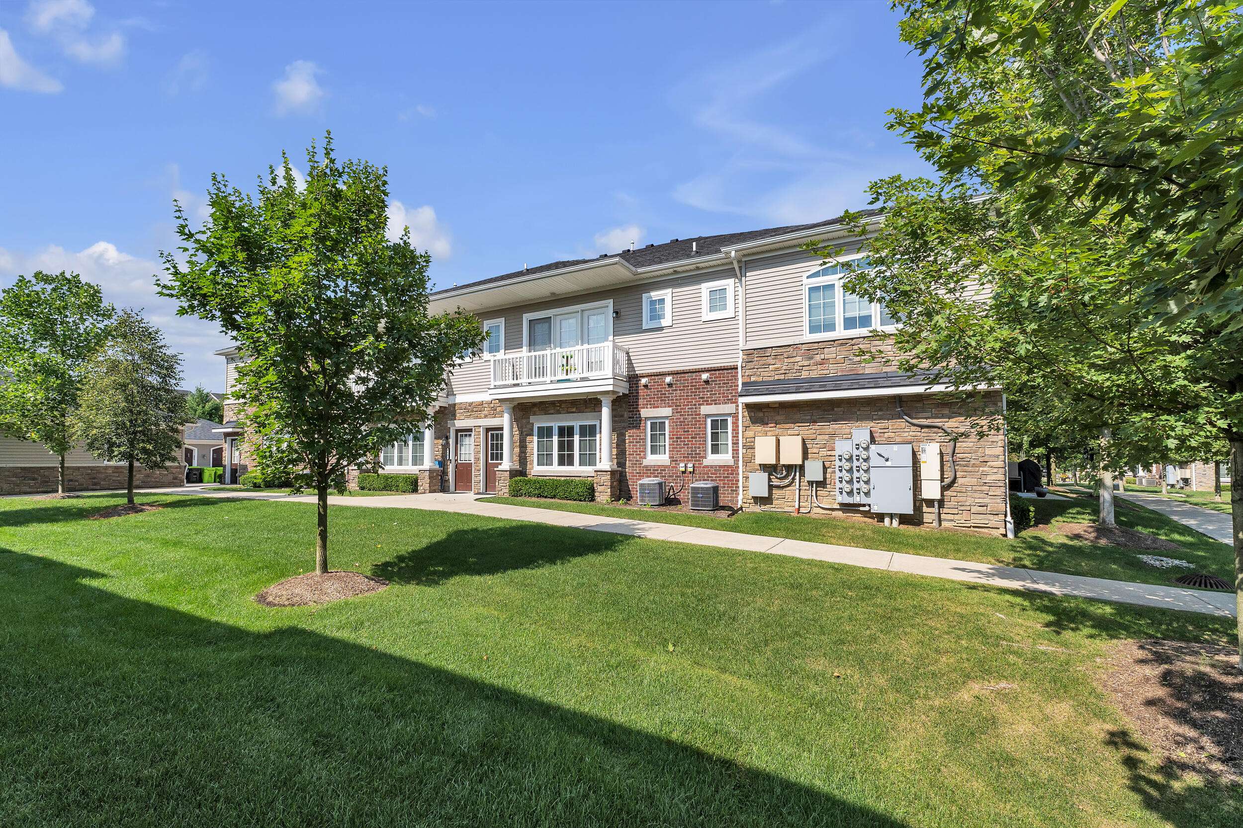 Ann Arbor, MI 48103,5633 Arbor Chase Drive