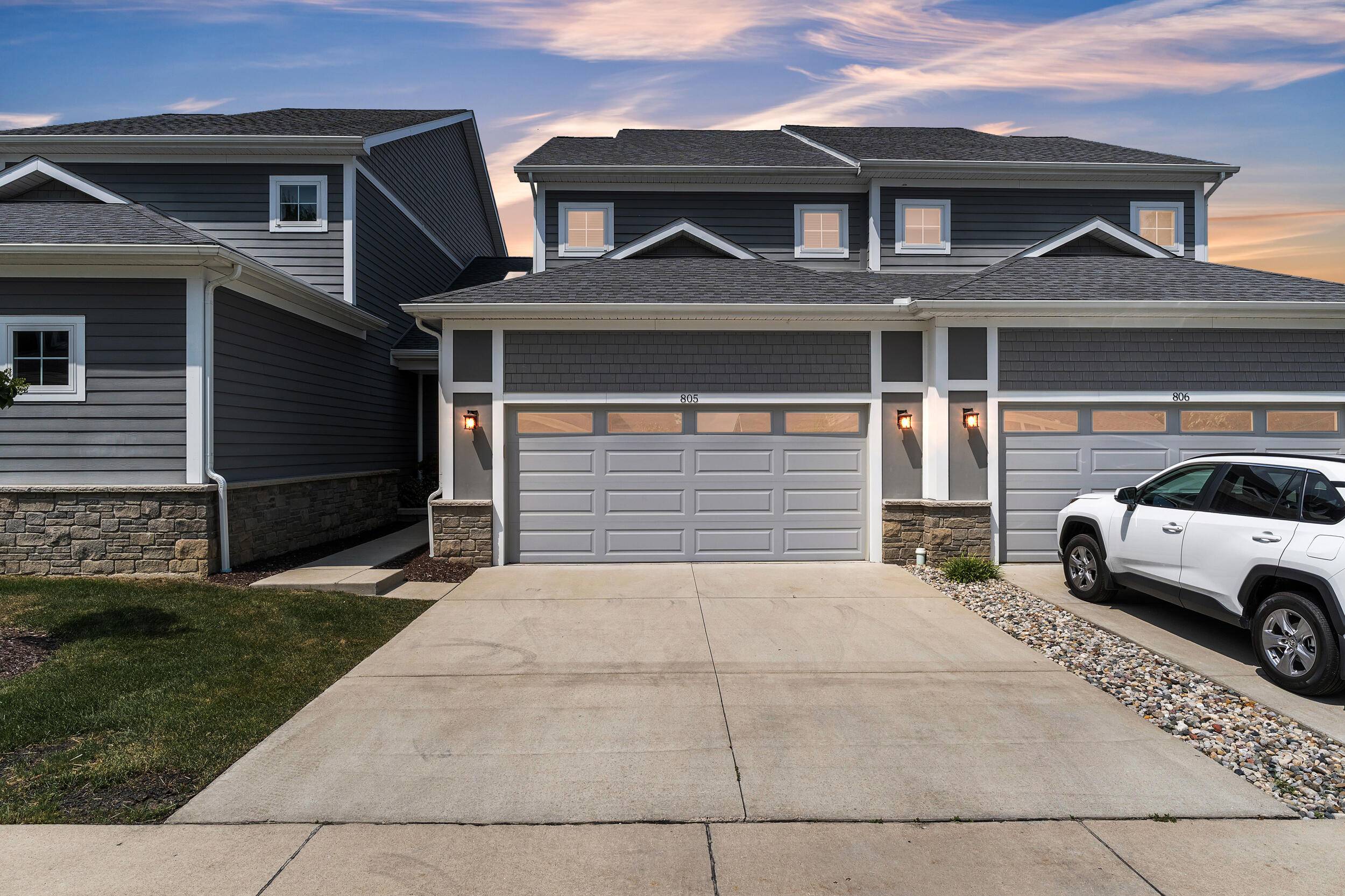 Saline, MI 48176,108 E Henry Street #805