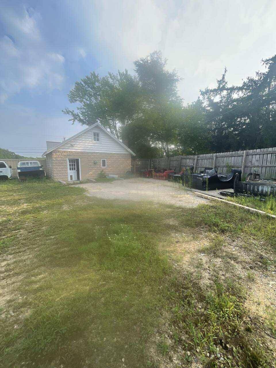 Paw Paw, MI 49079,1022 E Michigan Avenue