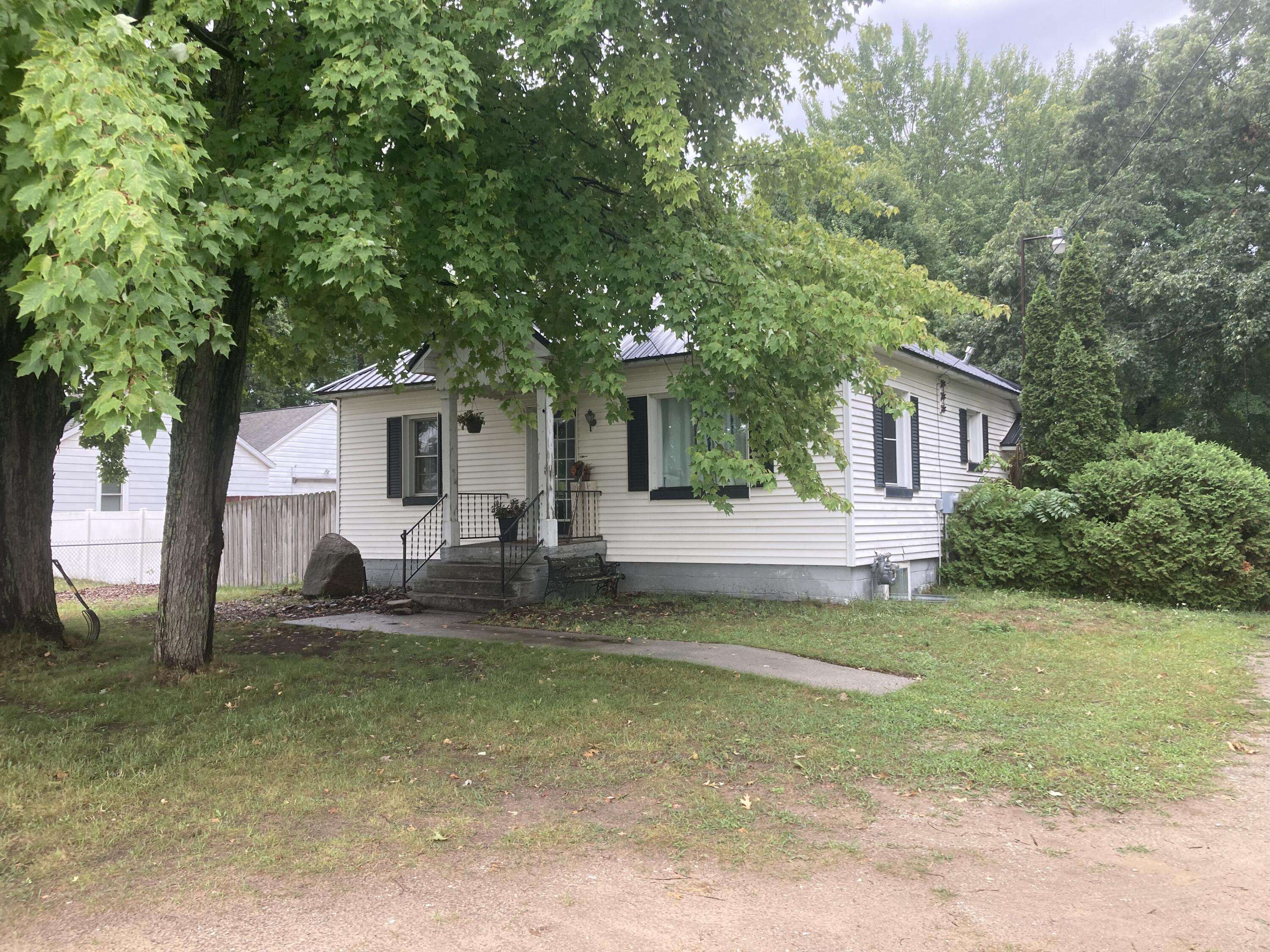 Twin Lake, MI 49457,2960 Holton Road