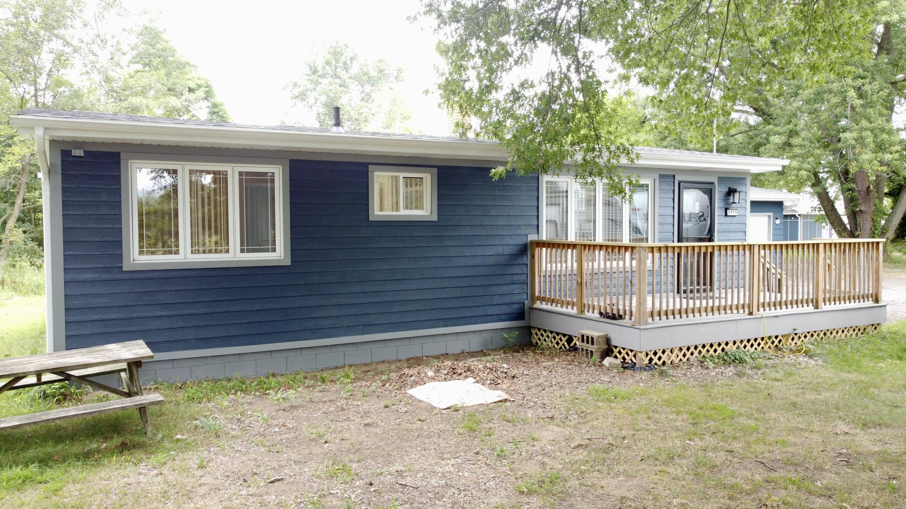 Benton Harbor, MI 49022,2010 S Benton Center Road