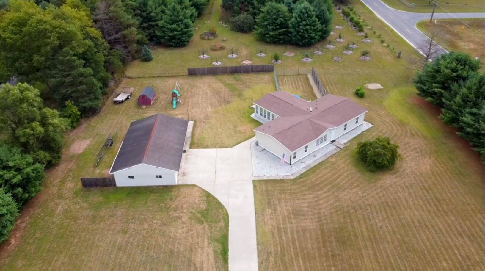 Niles, MI 49120,70525 Ironwood Drive