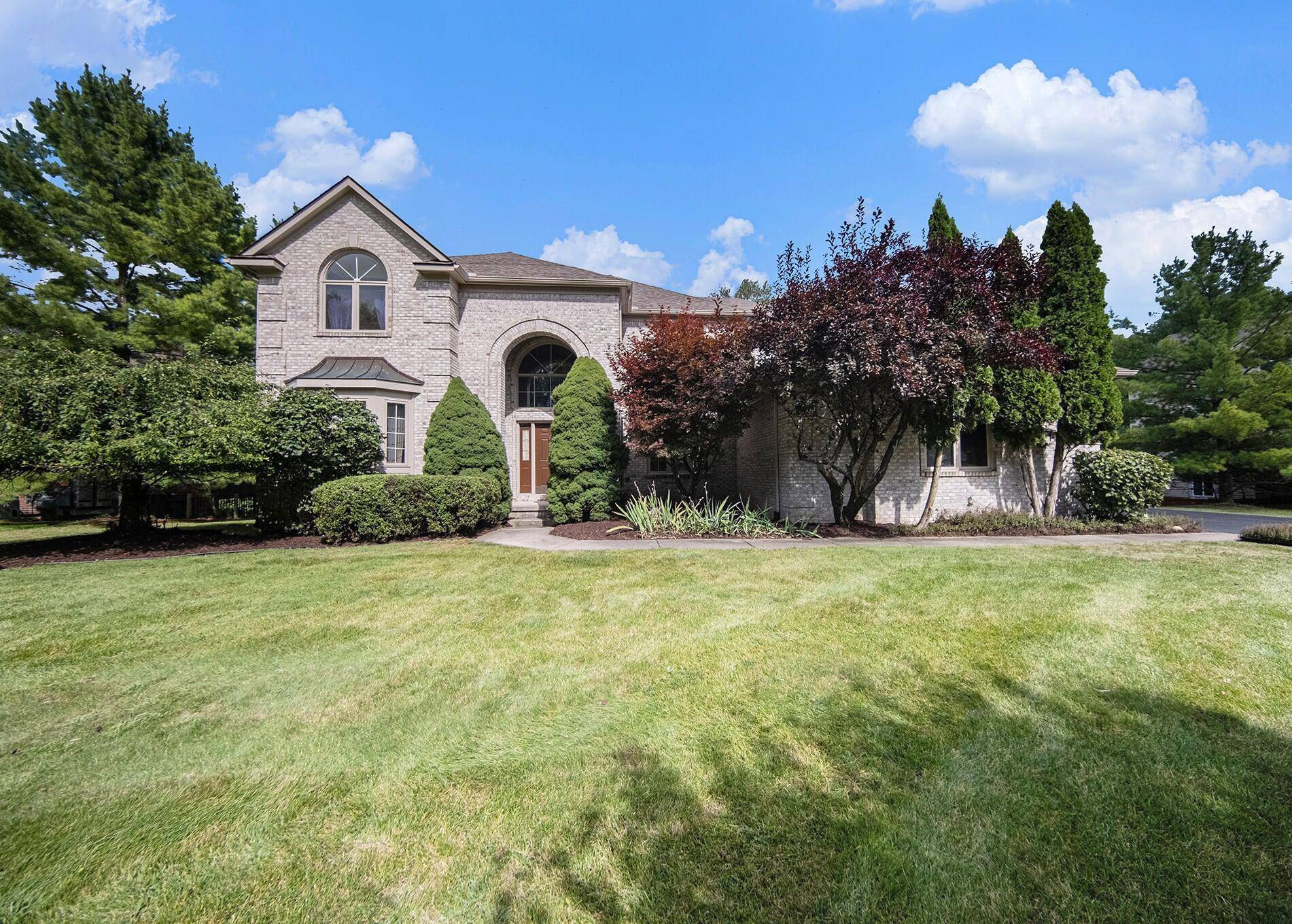 Ann Arbor, MI 48103,2658 White Oak Drive