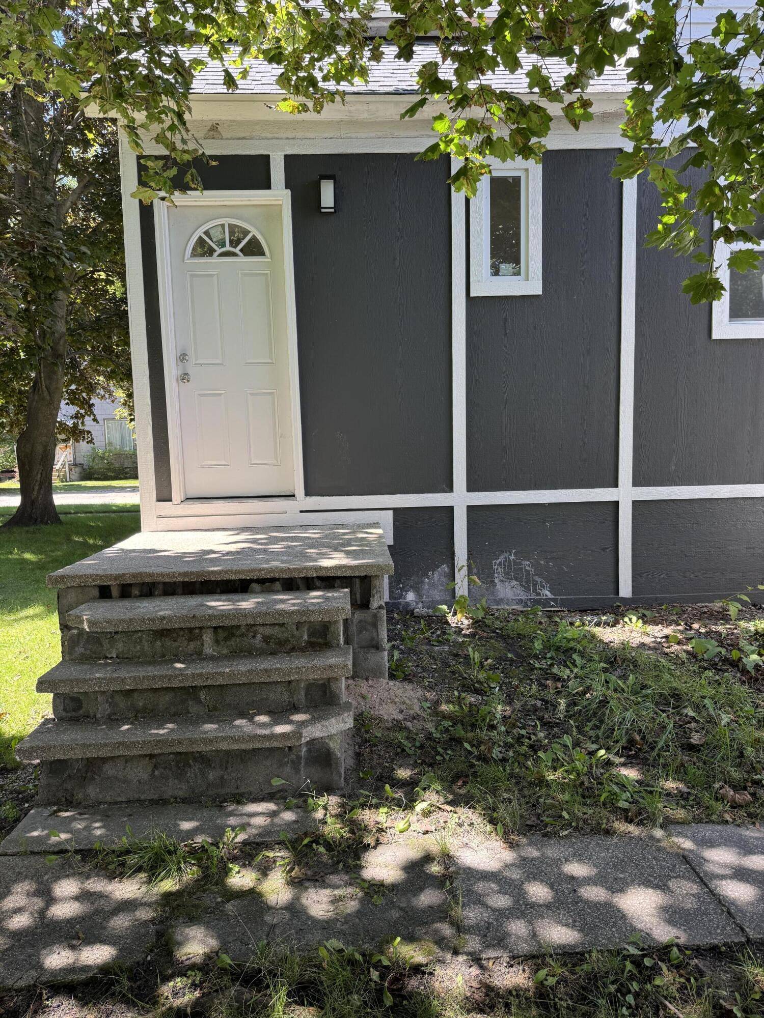 Manistee, MI 49660,805 High Street