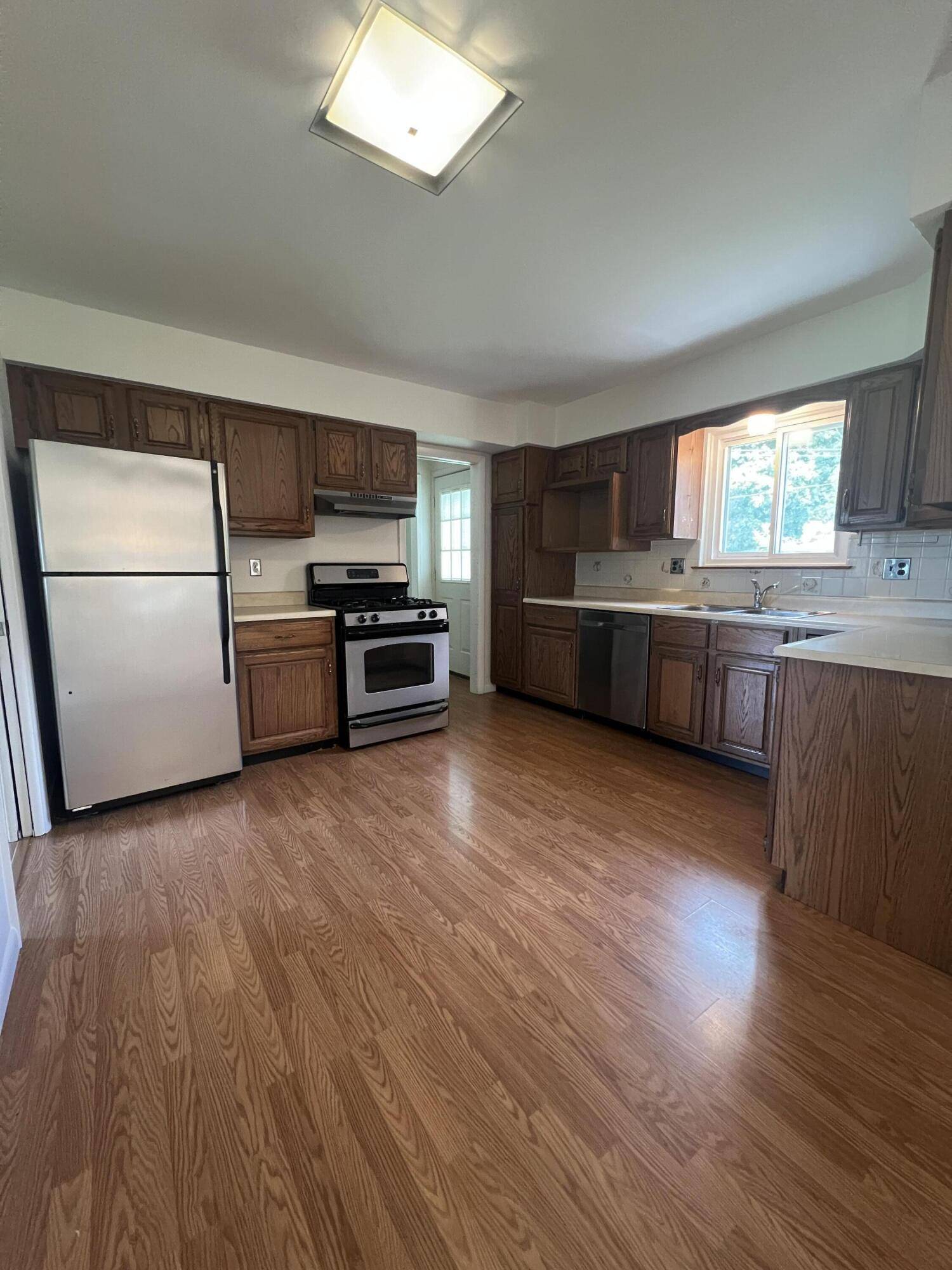 Dexter, MI 48130,8936 Huron River Drive