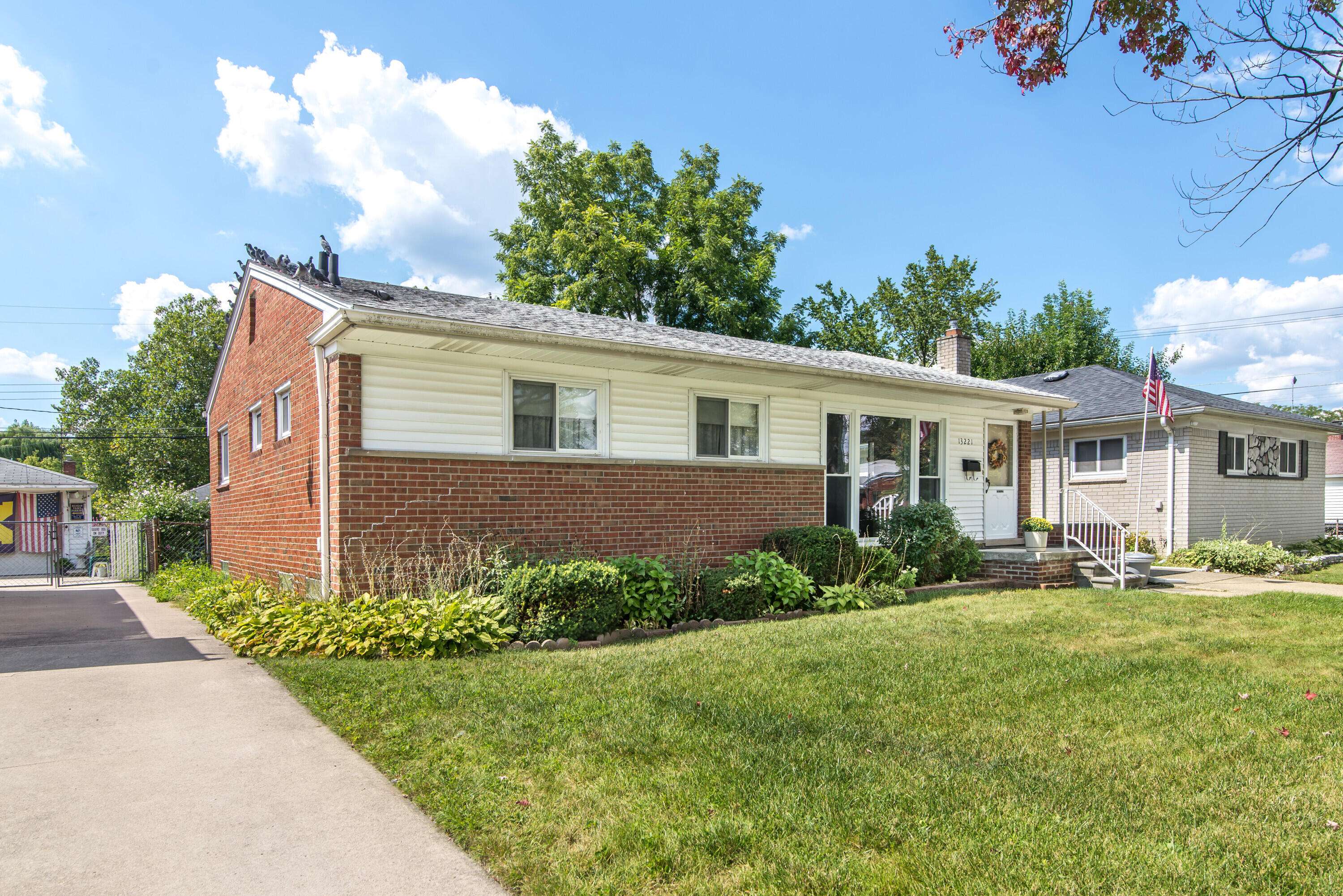 Redford, MI 48239,13221 Columbia Street