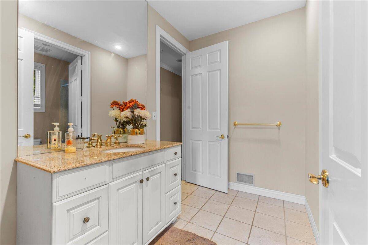 Northville, MI 48168,18401 Fox Hollow Court