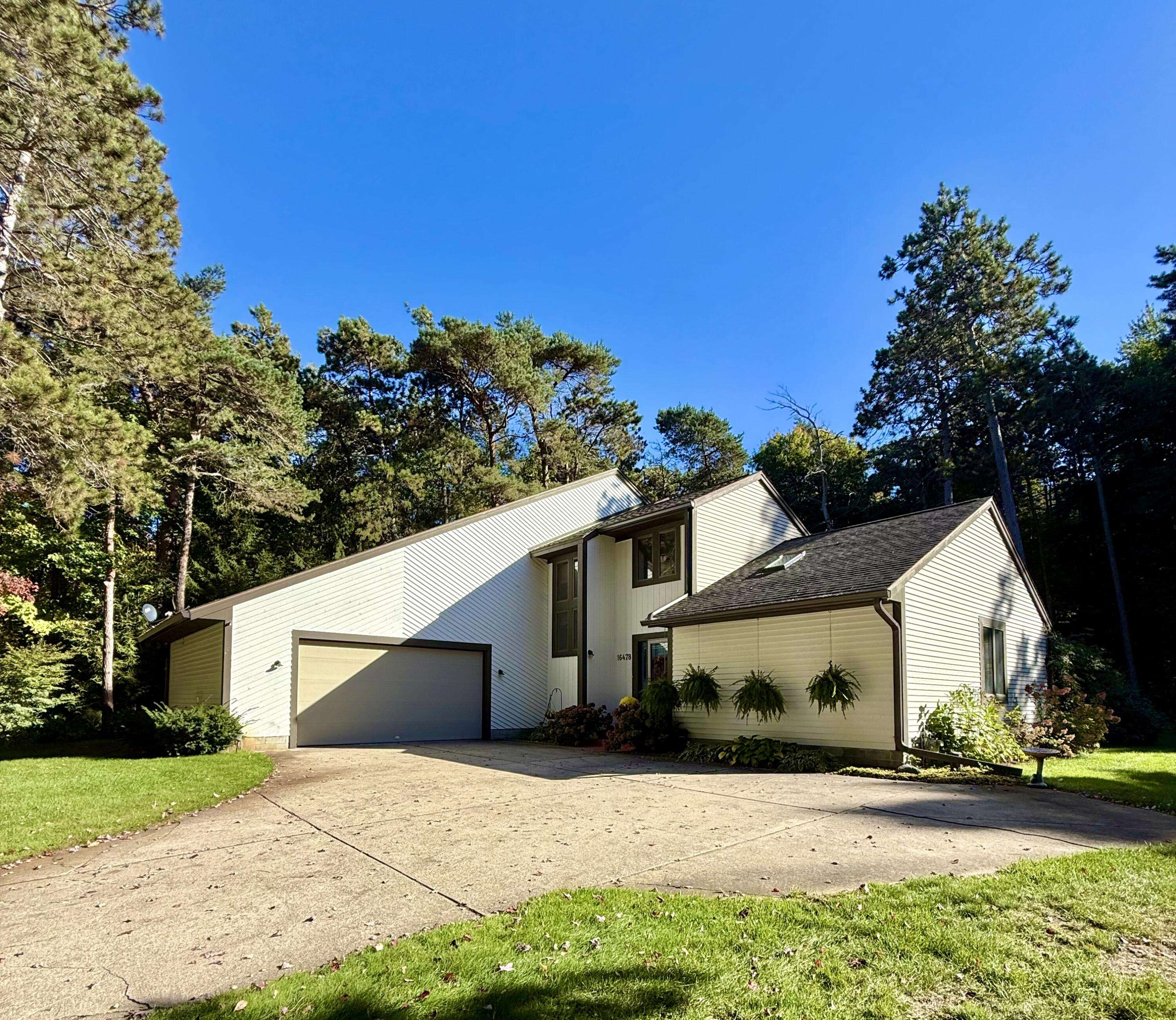 Grand Haven, MI 49417,16478 Johnson Street