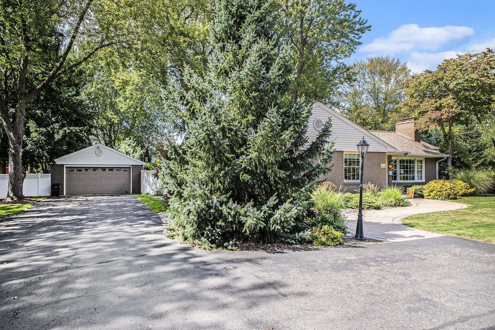 Jackson, MI 49203,3816 Stonewall Road