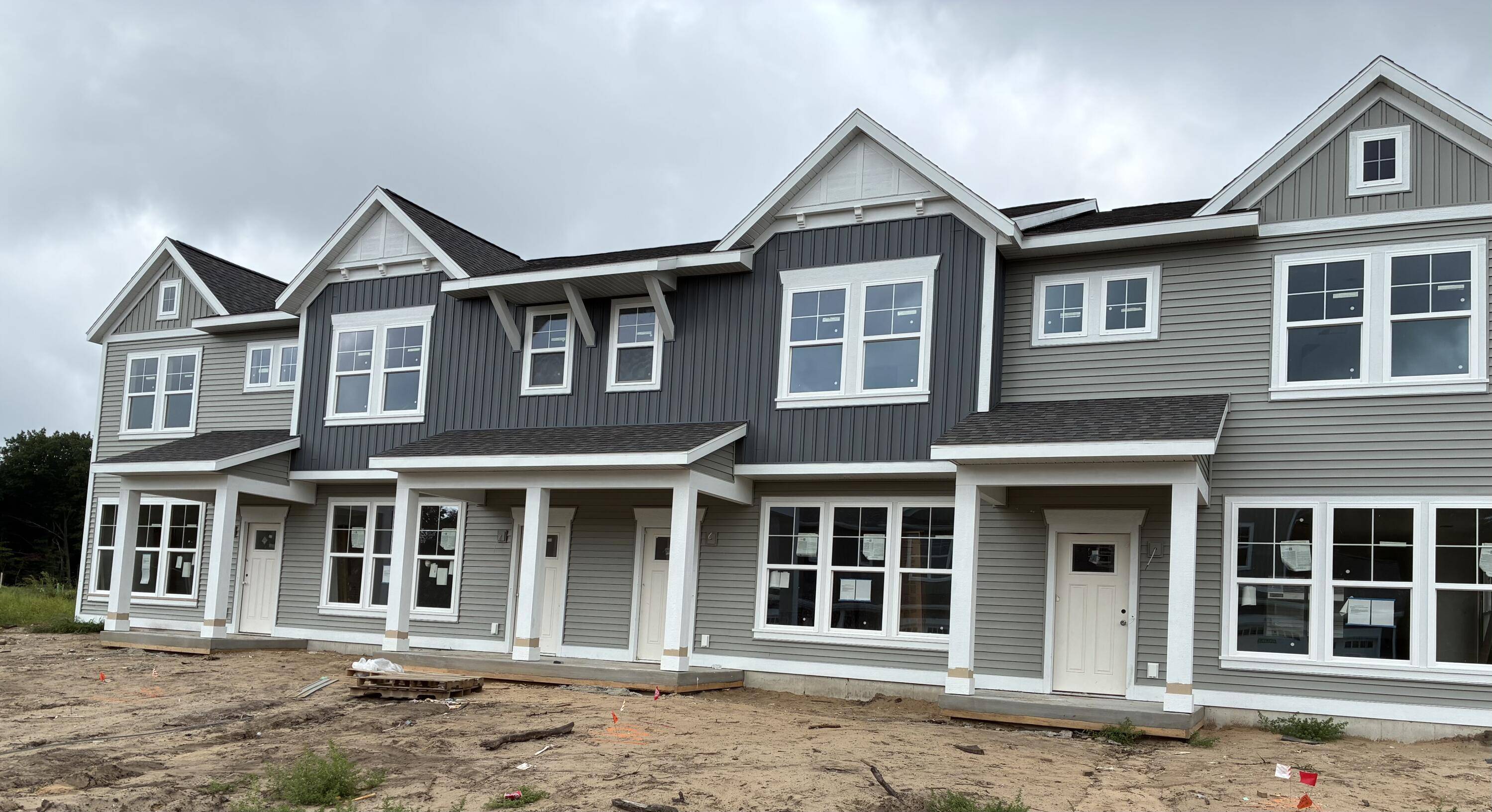 Spring Lake, MI 49456,6114 Stahl Drive #16