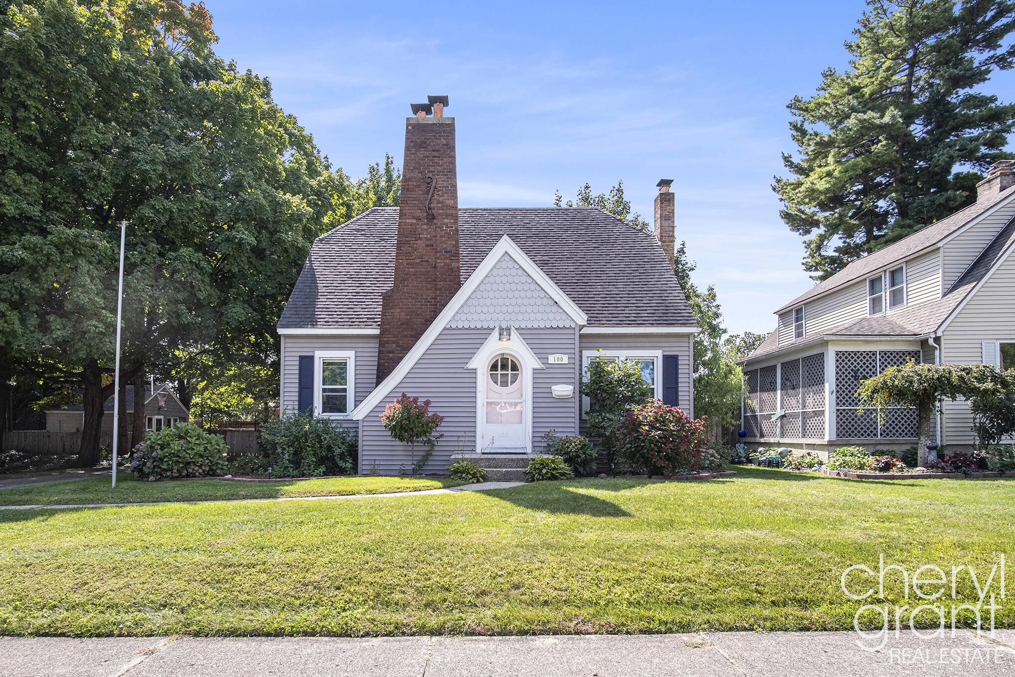 Grand Rapids, MI 49548,100 Colrain SW Street