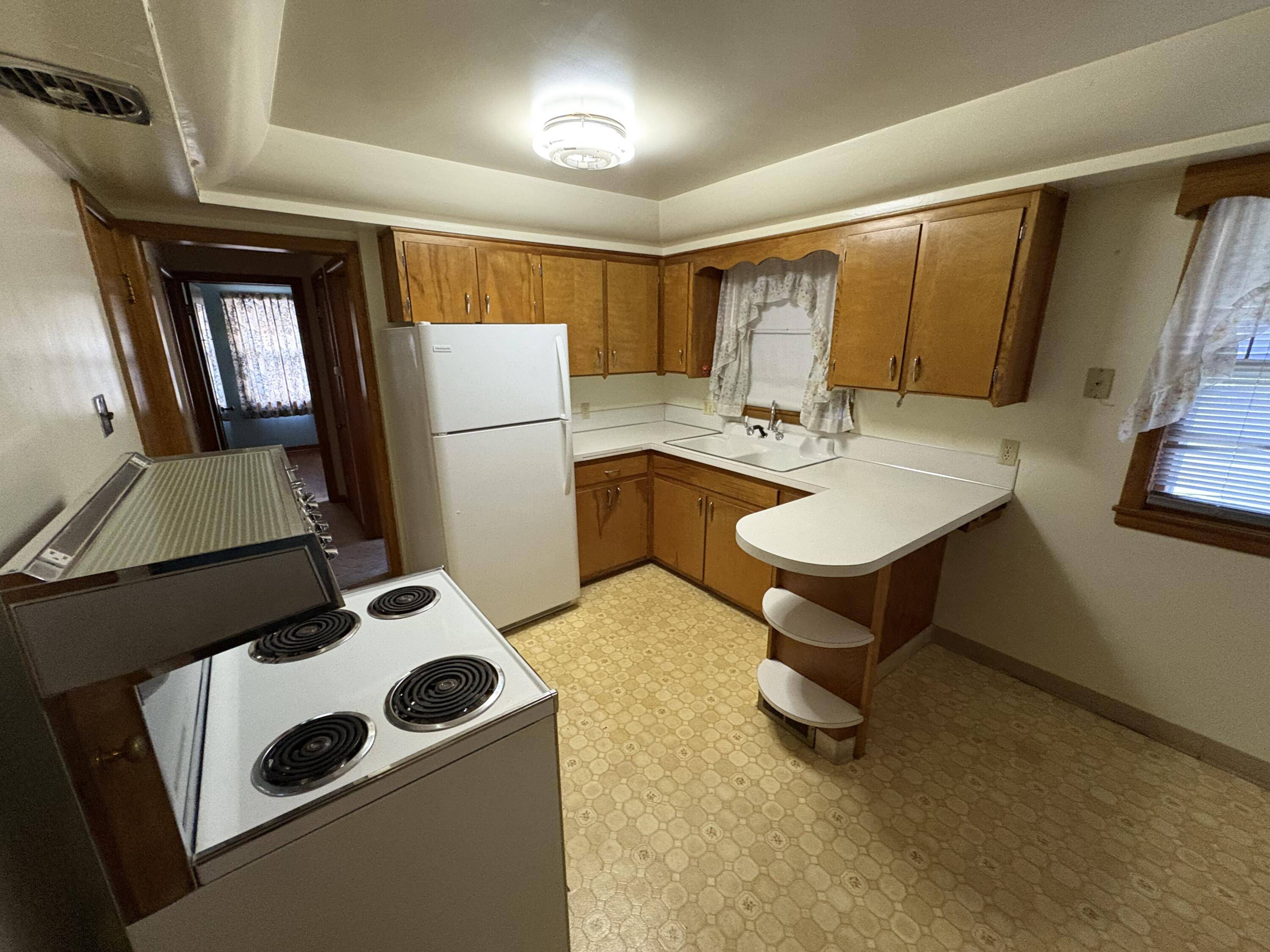 Muskegon, MI 49442,936 West Street