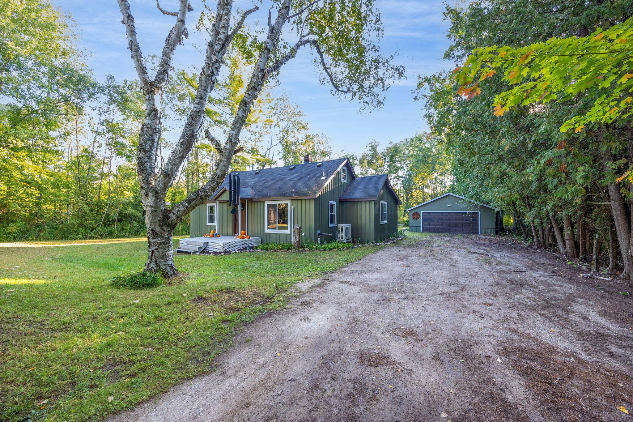 Paris, MI 49338,22820 Northland Drive