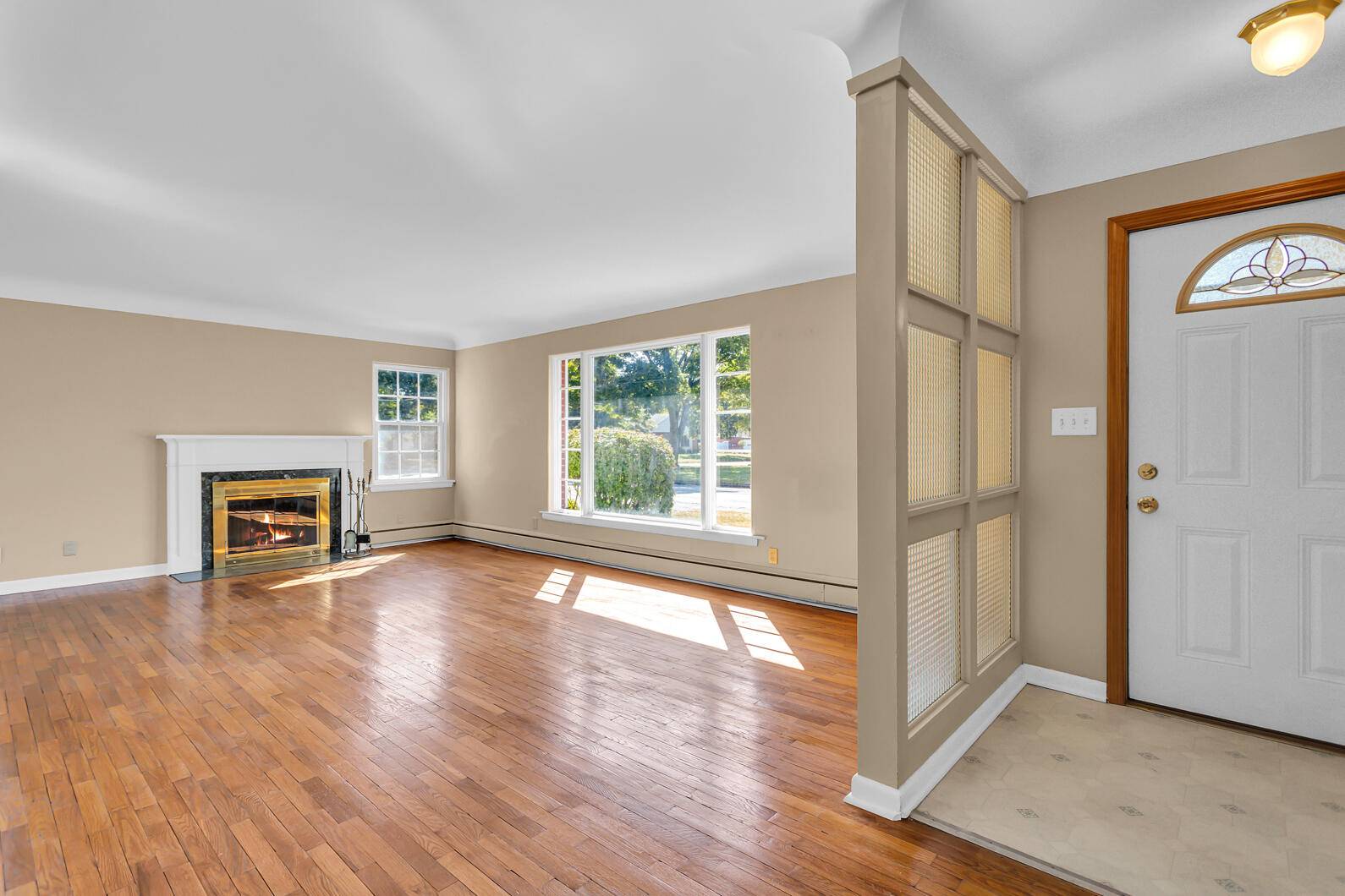 Jackson, MI 49203,1302 Elmwood Avenue