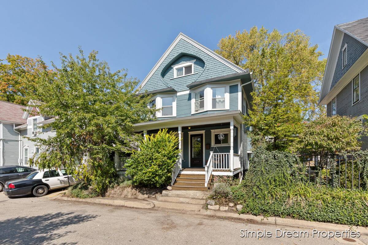 Grand Rapids, MI 49503,609 Stanley NE Terrace