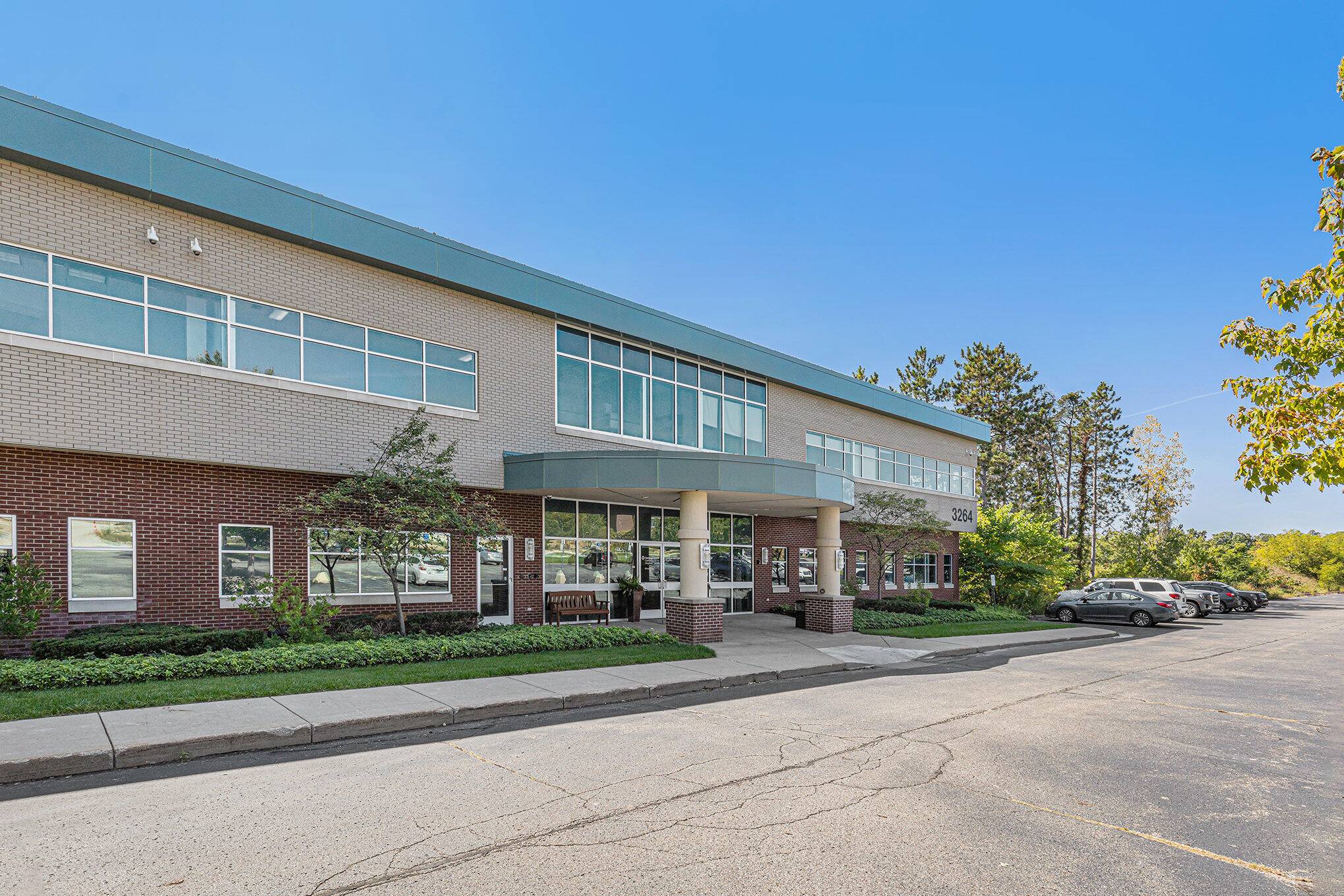 Grand Rapids, MI 49525,3264 N Evergreen NE Drive