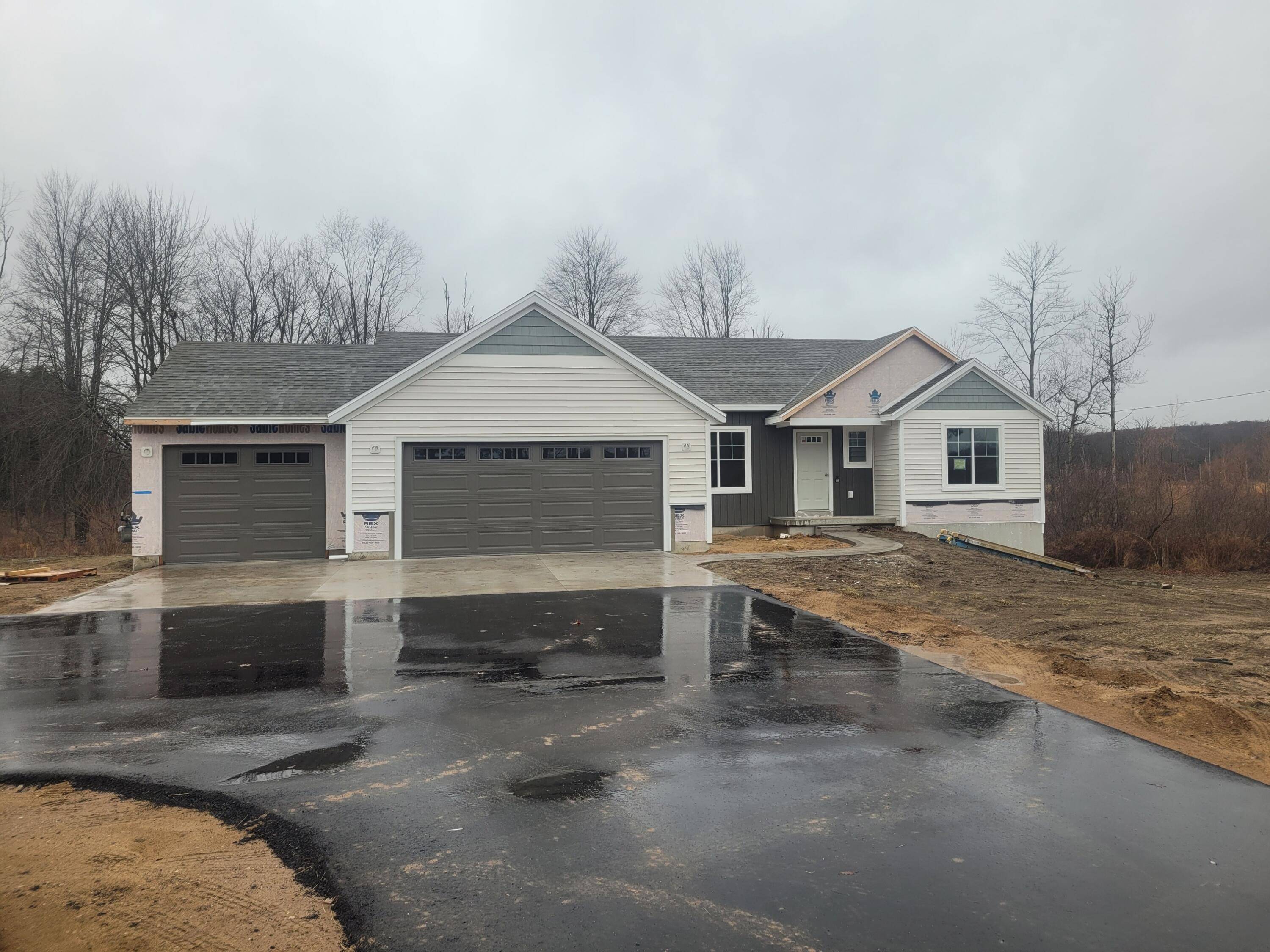 Lowell, MI 49331,3101 Lincoln Lake