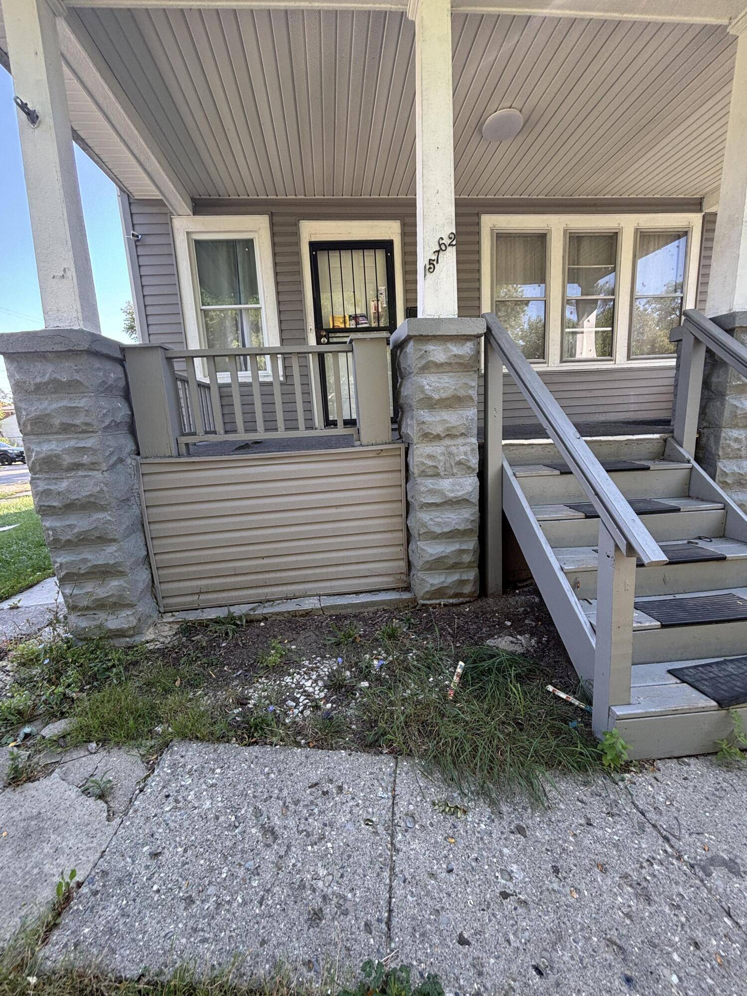 Detroit, MI 48227,15762 Winthrop Street