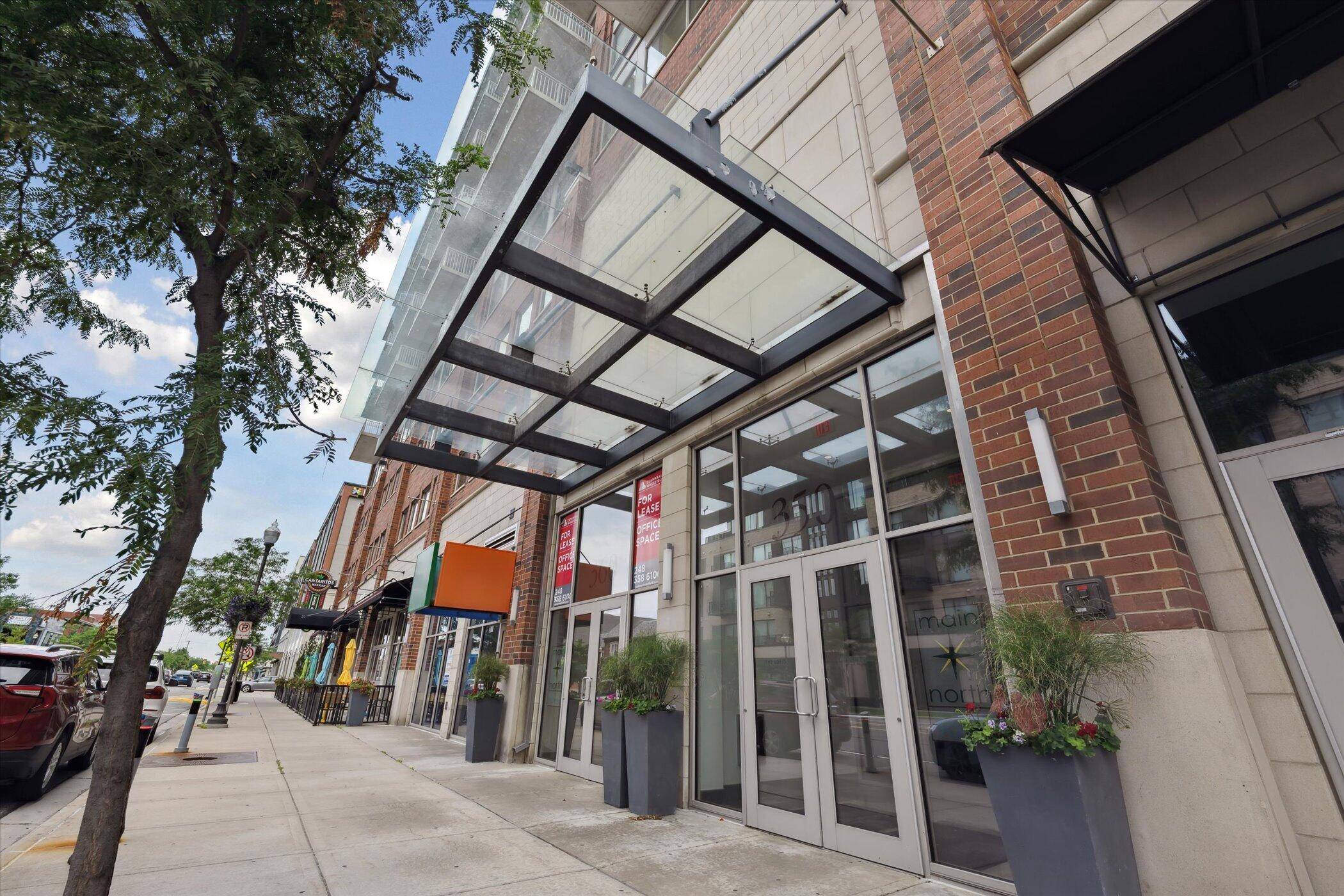 Royal Oak, MI 48067,350 N Main #603