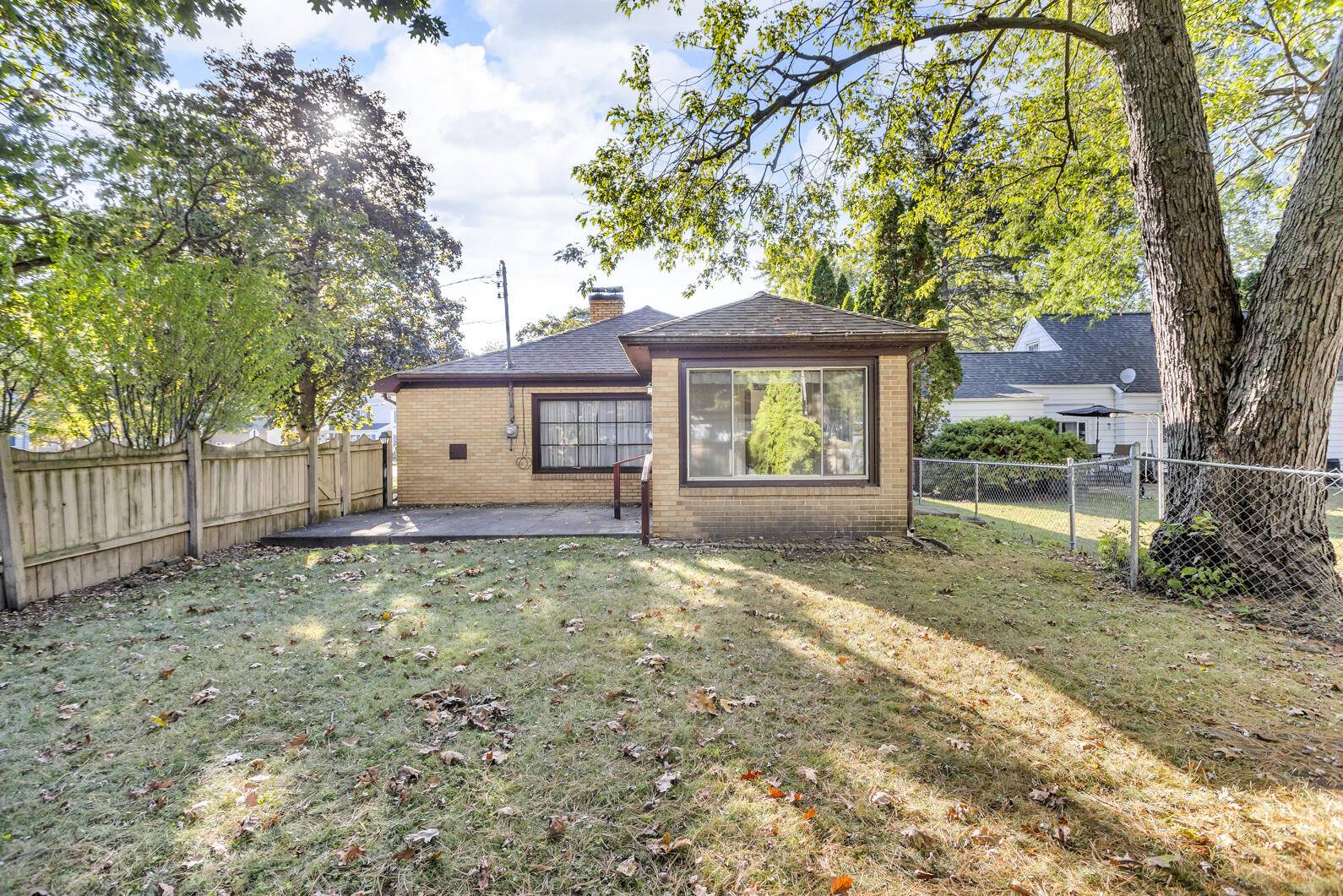 Jackson, MI 49203,1012 Elmwood Avenue