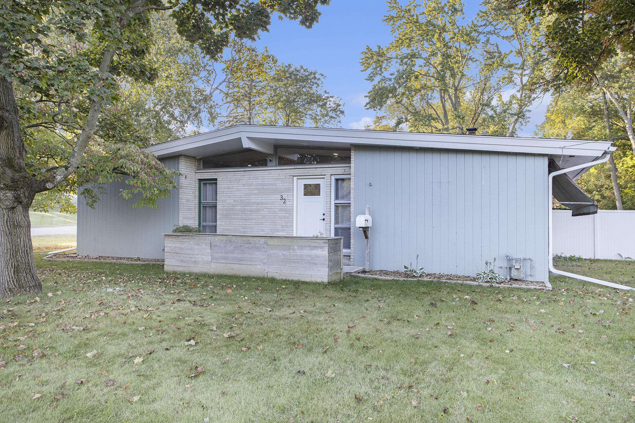 Battle Creek, MI 49015,32 Golden Avenue