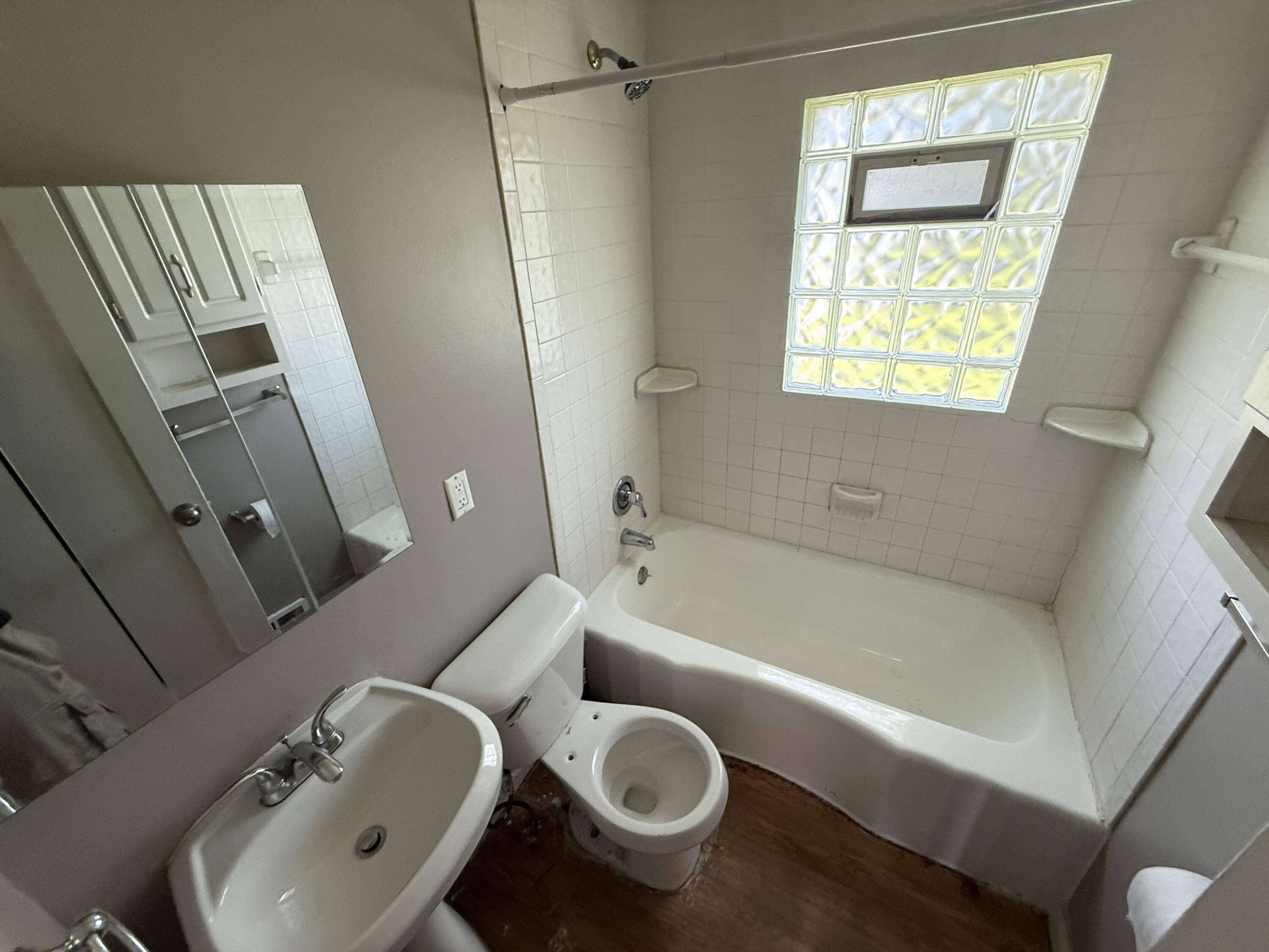 Roseville, MI 48066,28908 Maple Street