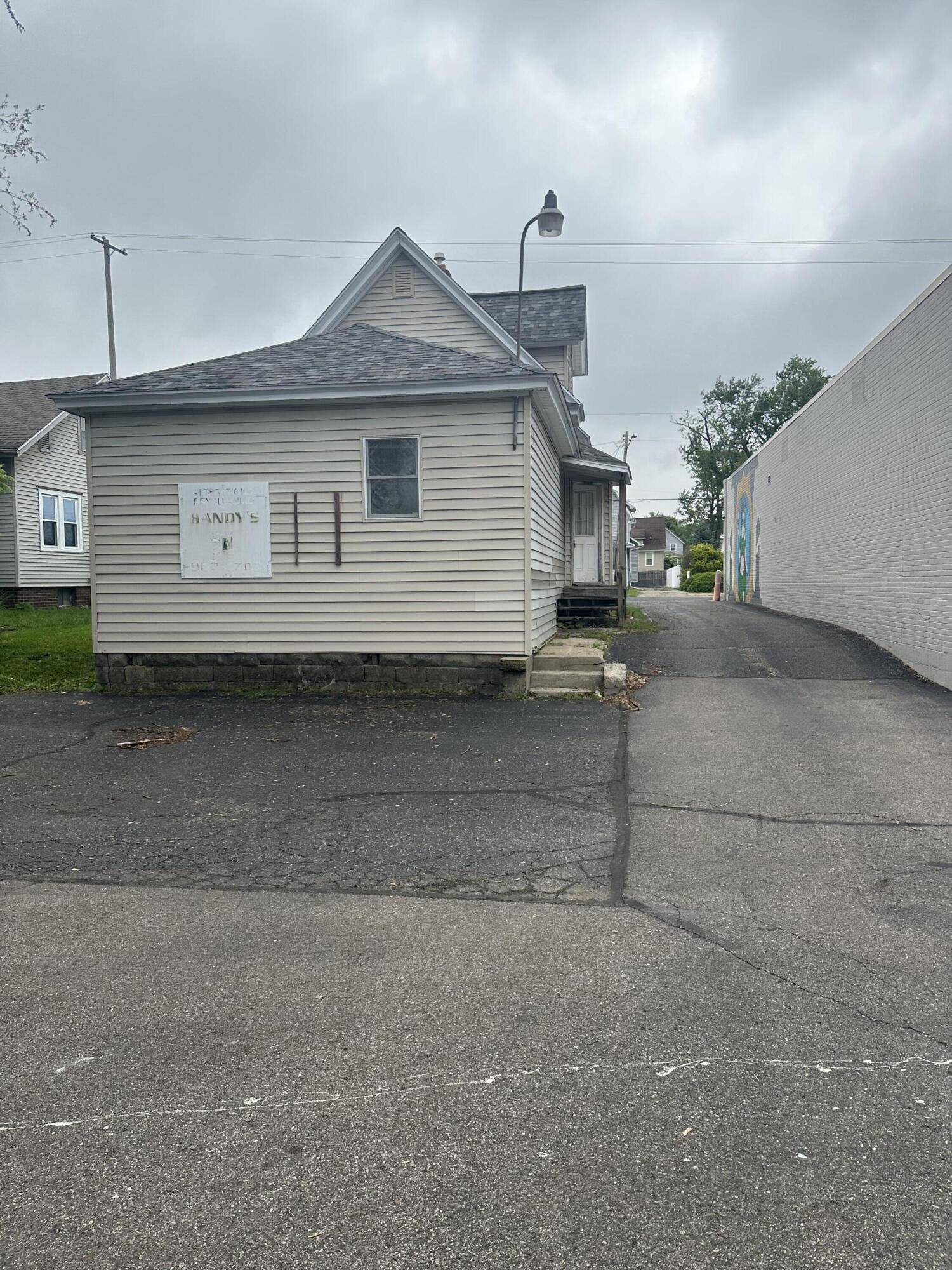 Battle Creek, MI 49015,127 W Territorial Road