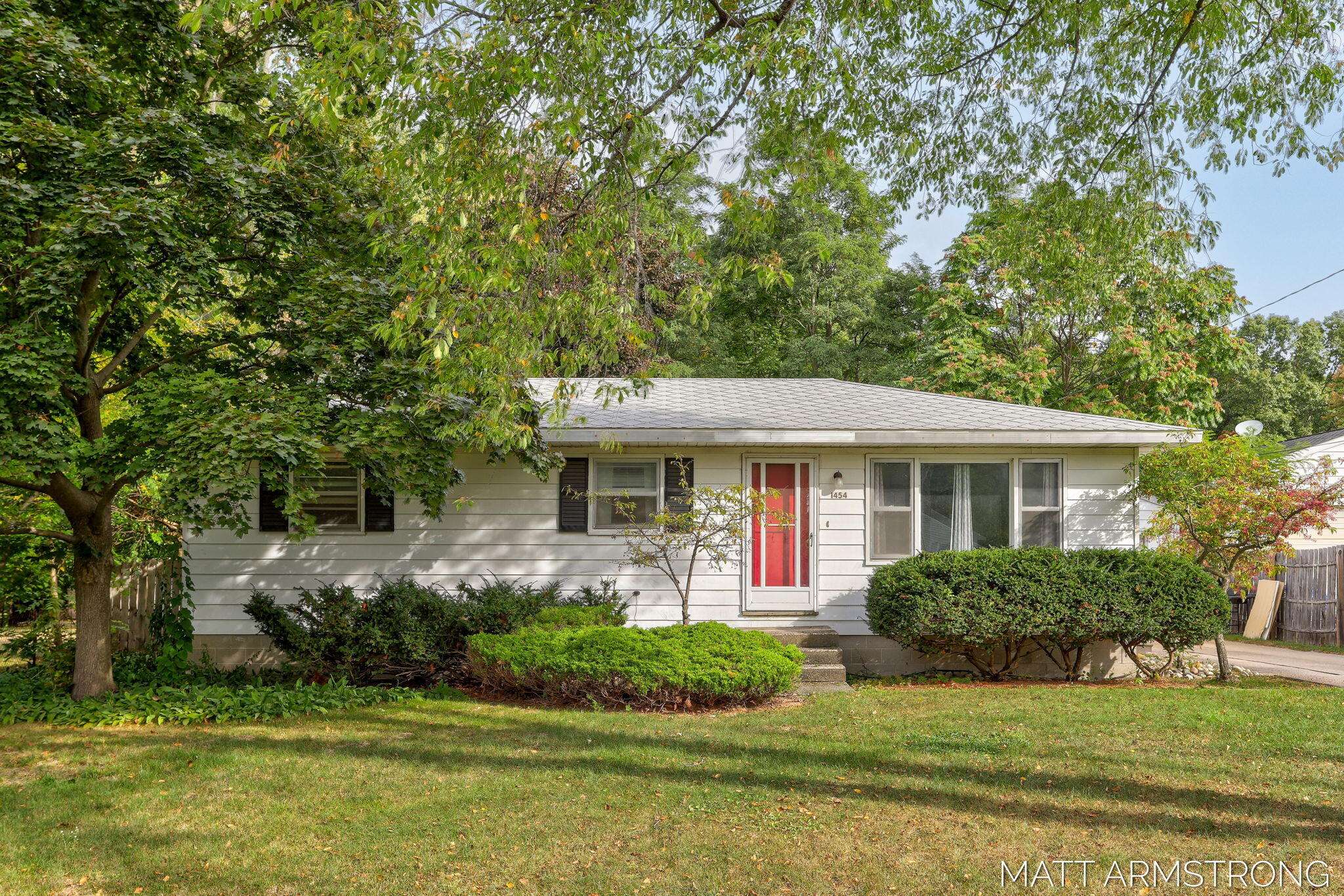 Norton Shores, MI 49441,1454 Airport Road