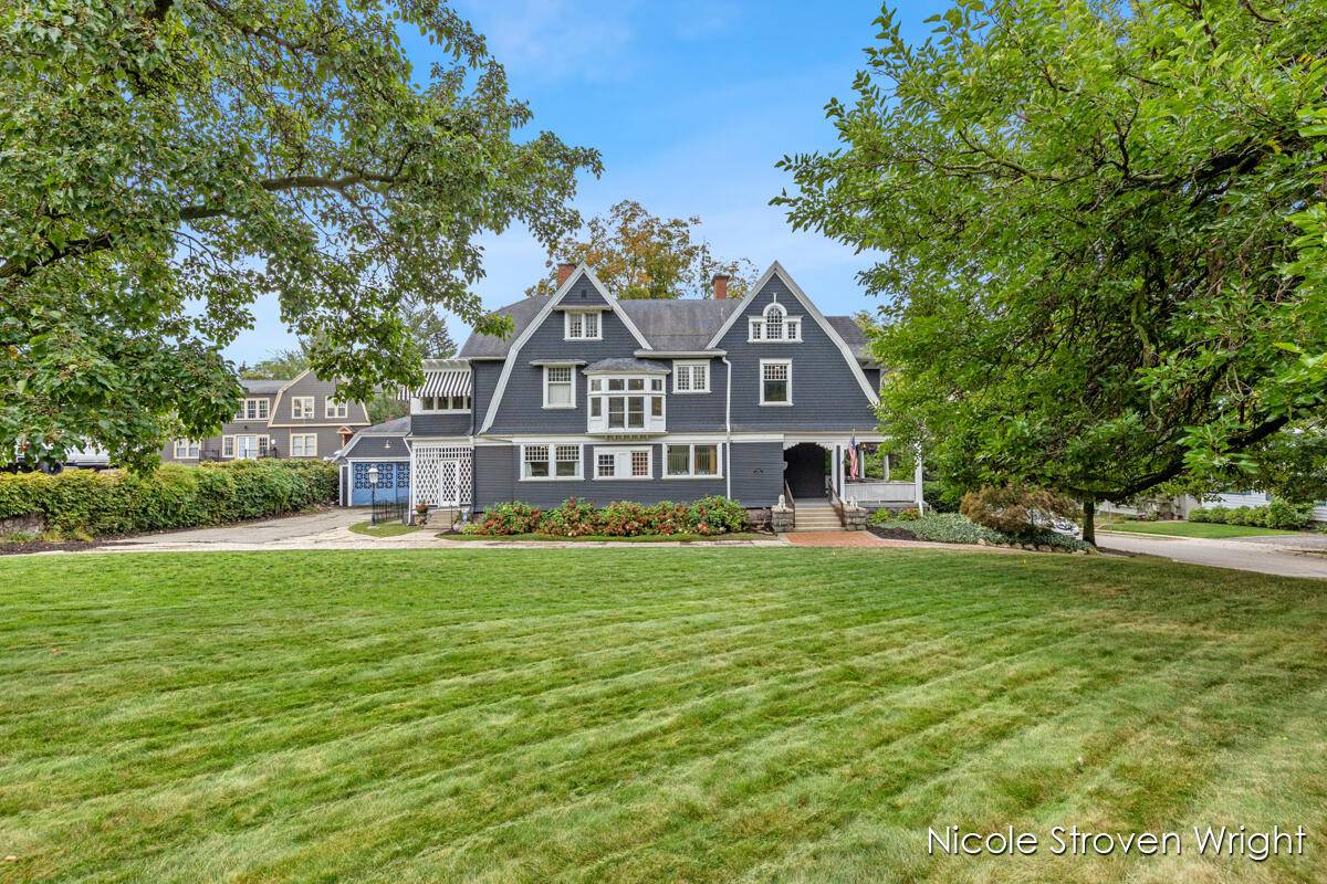 Grand Rapids, MI 49503,400 Fulton E Street