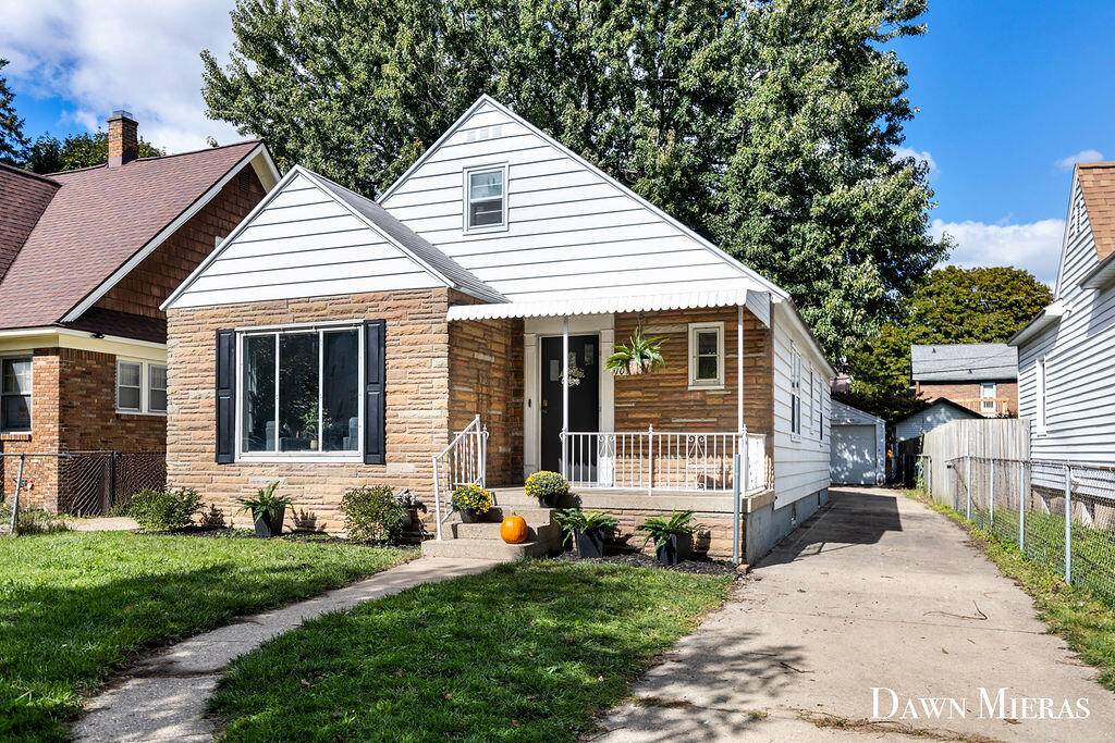 Grand Rapids, MI 49504,1015 California NW Street