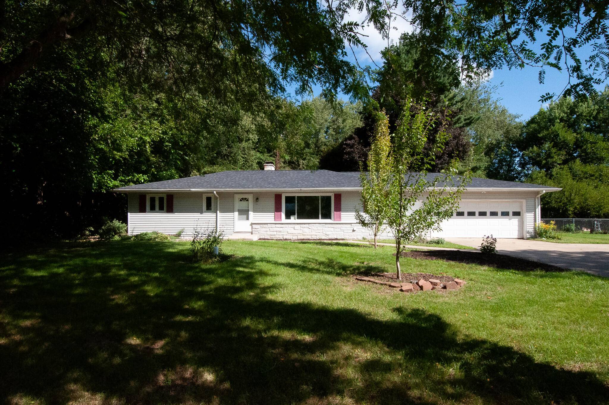 Three Rivers, MI 49093,15494 Coon Hollow Road