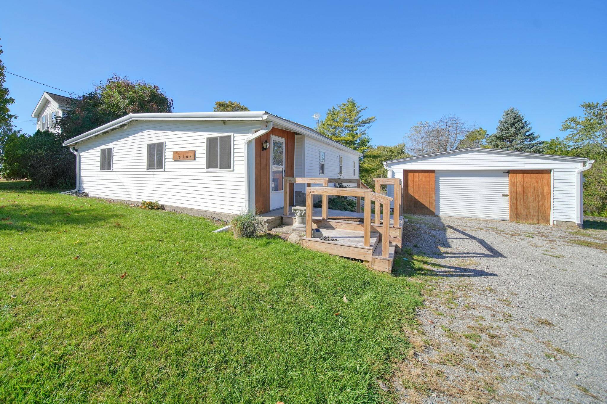 Weston, MI 49289,10104 Sand Creek Highway