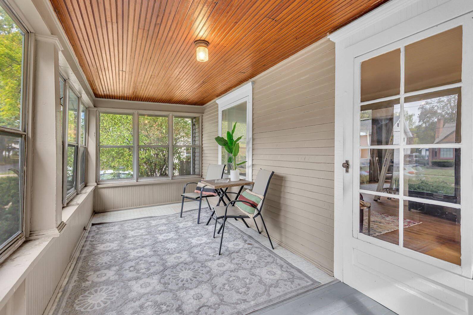 Jackson, MI 49203,601 S Grinnell Street