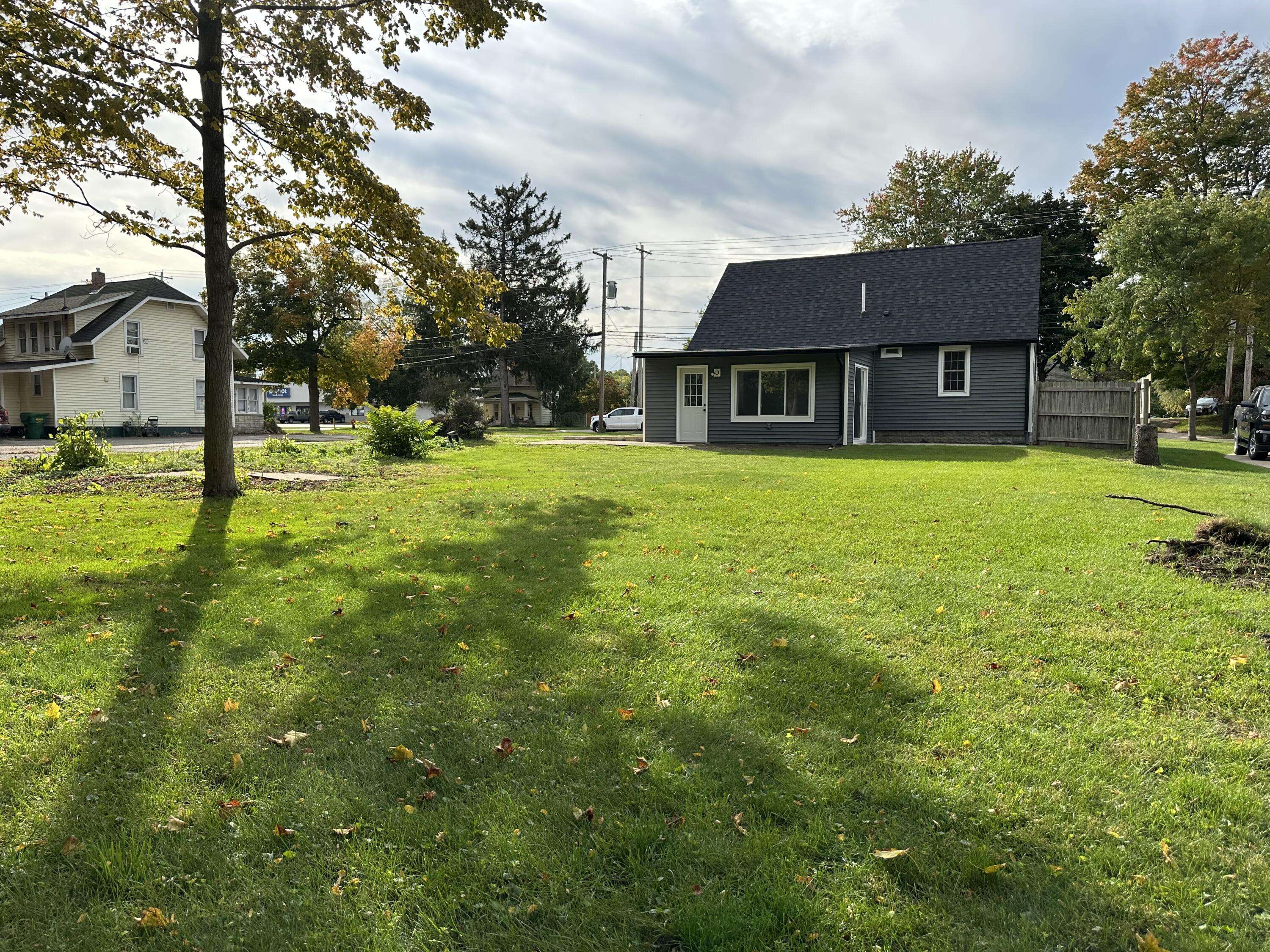 Dowagiac, MI 49047,706 N Front Street