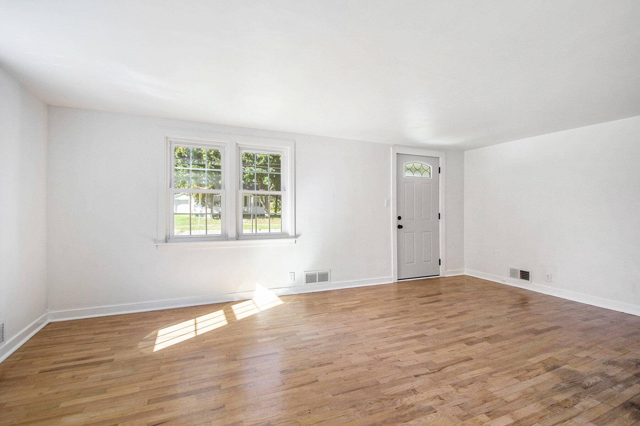 Dowagiac, MI 49047,706 N Front Street