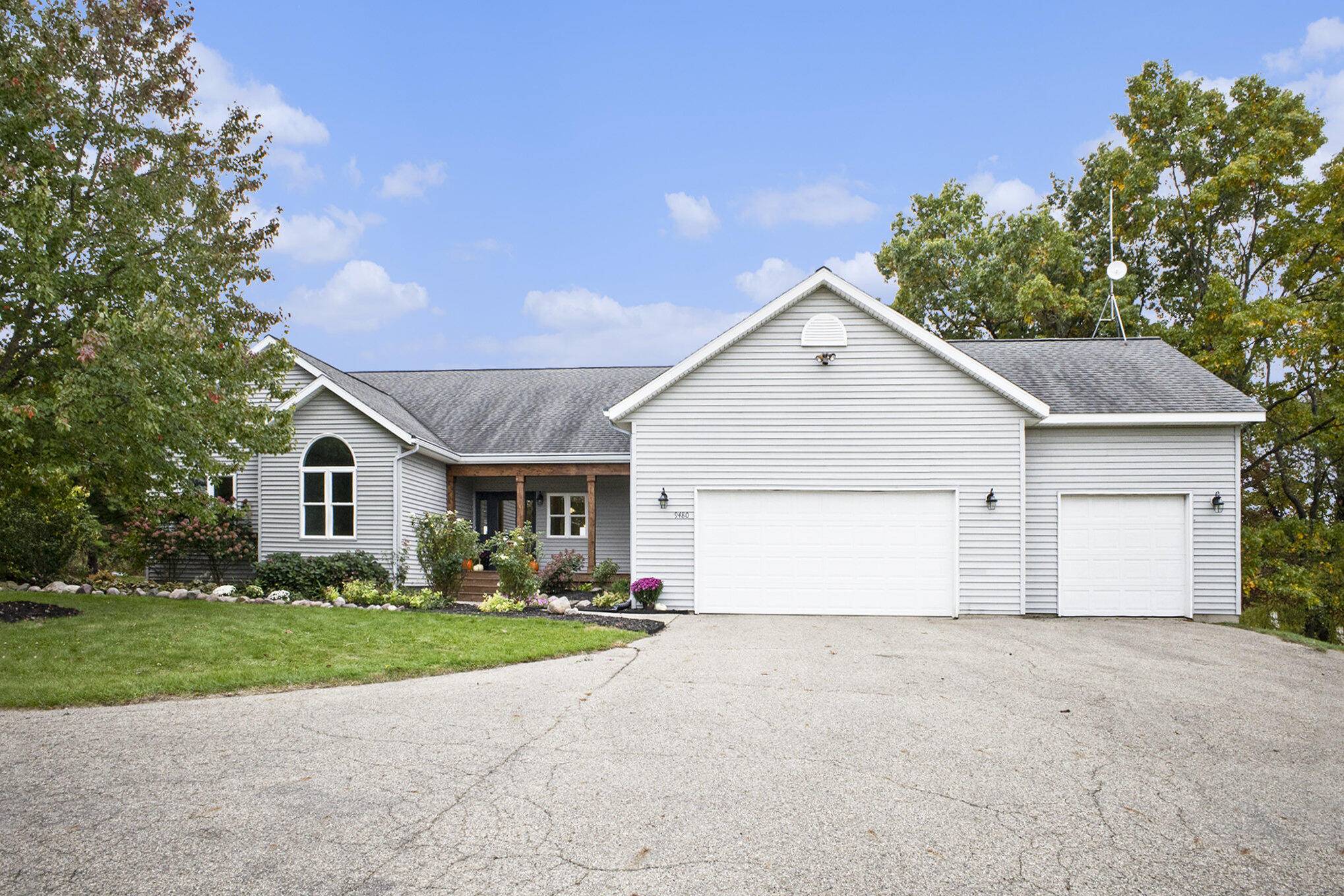 Alto, MI 49302,9480 Vincent SE Avenue