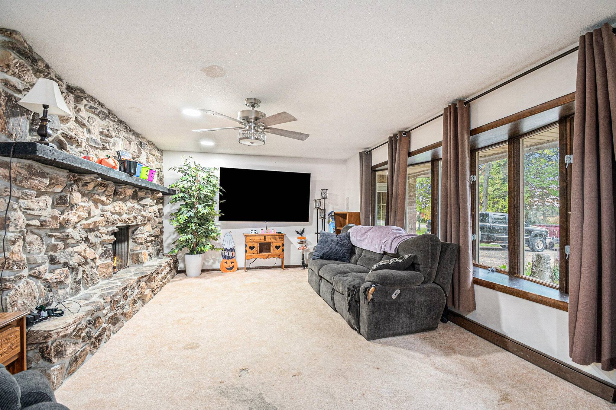 Auburn, MI 48611,2749 8 Mile Road