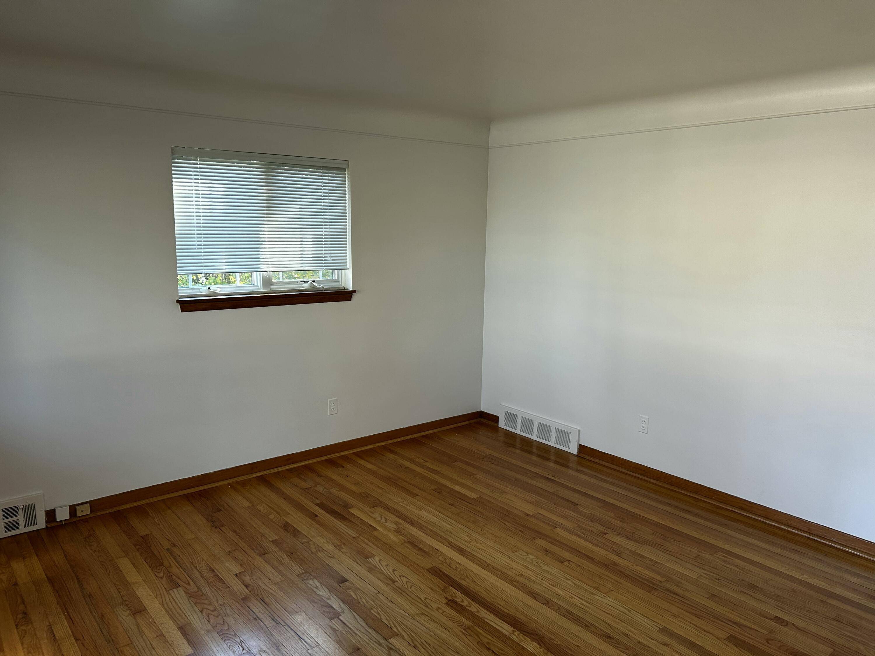 Royal Oak, MI 48073,1641 Fairview Avenue