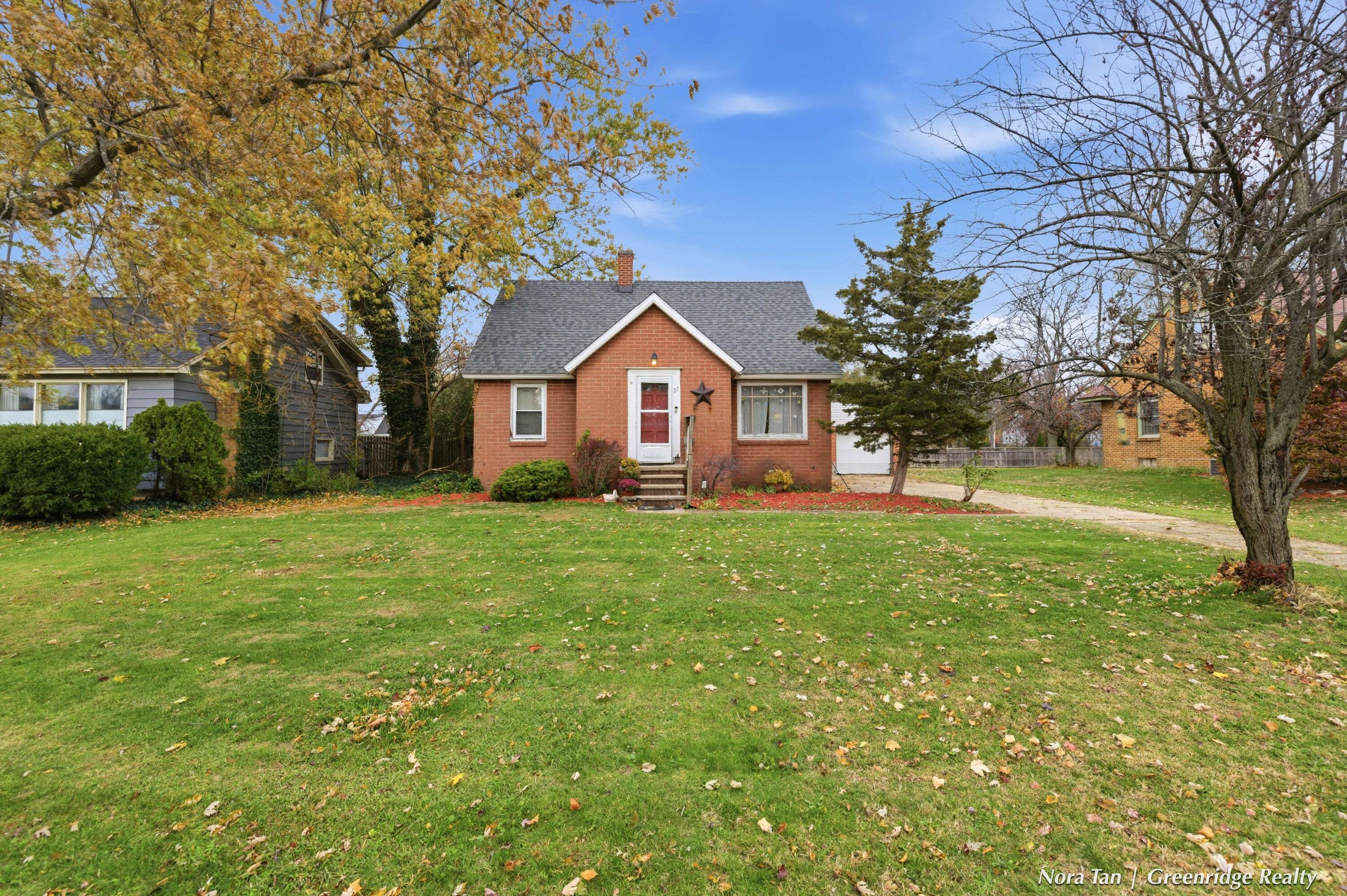 Holland, MI 49423,23 E 35th Street