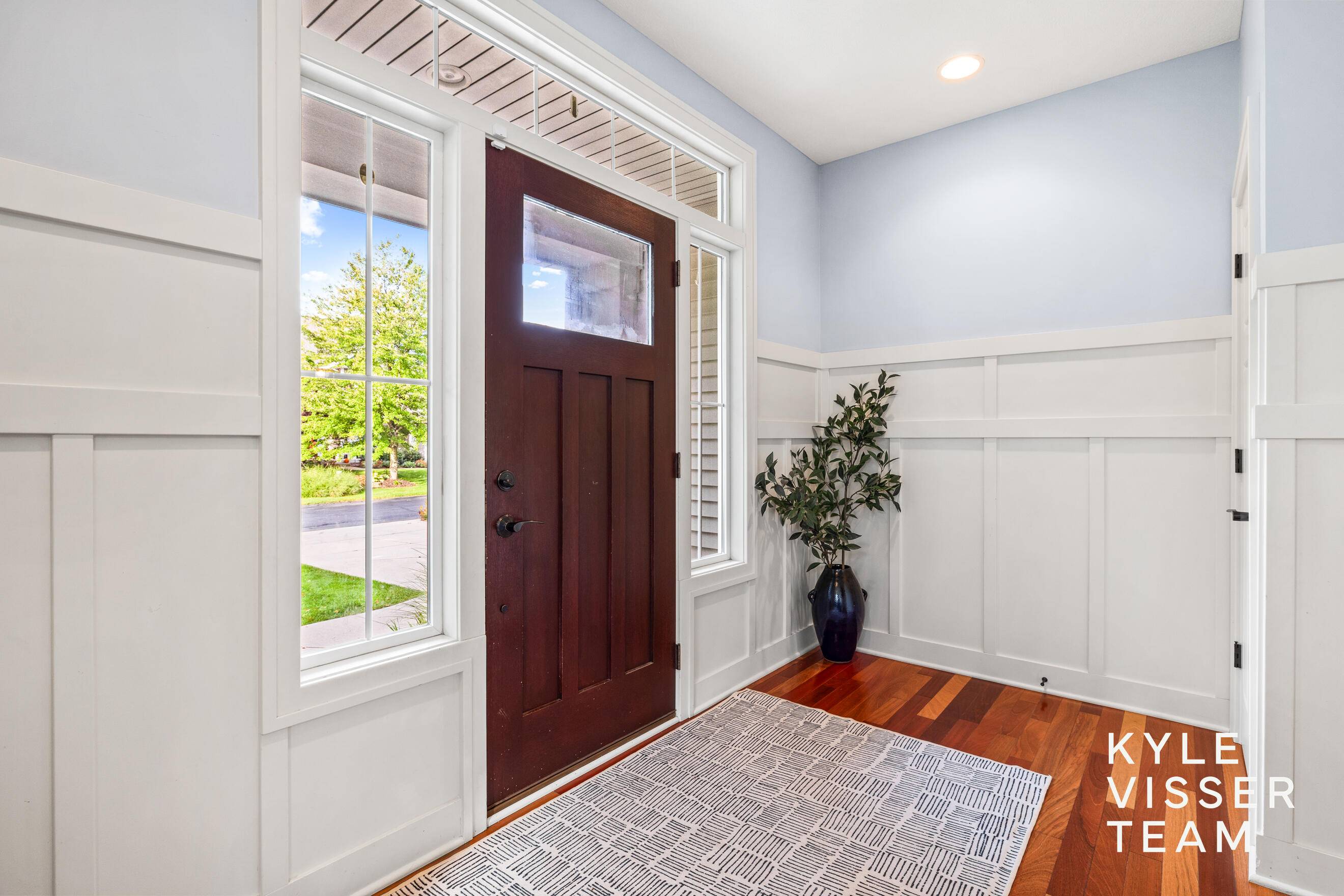 Grand Rapids, MI 49546,320 Sycamore Way SE Drive