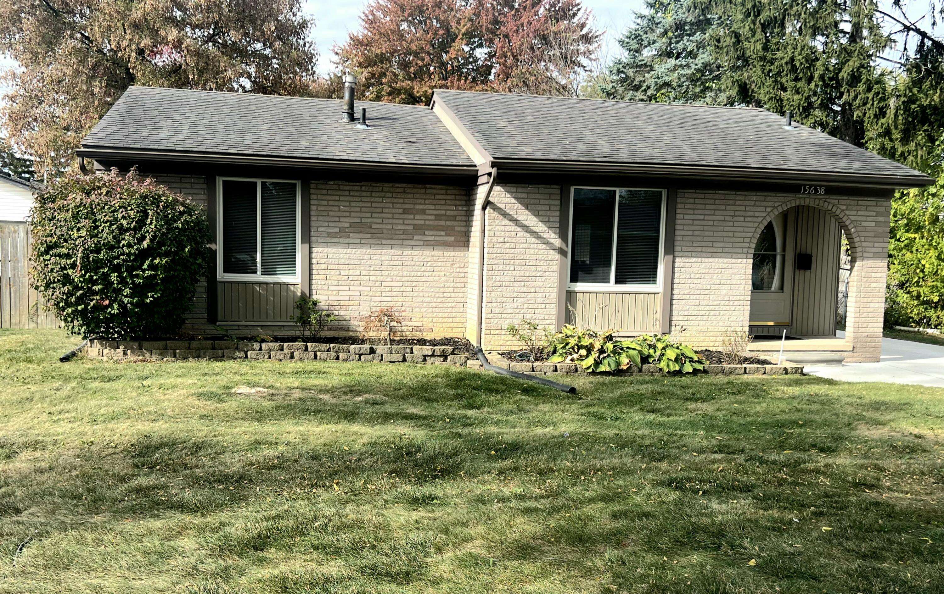 Romulus, MI 48174,15638 Sandburg Street