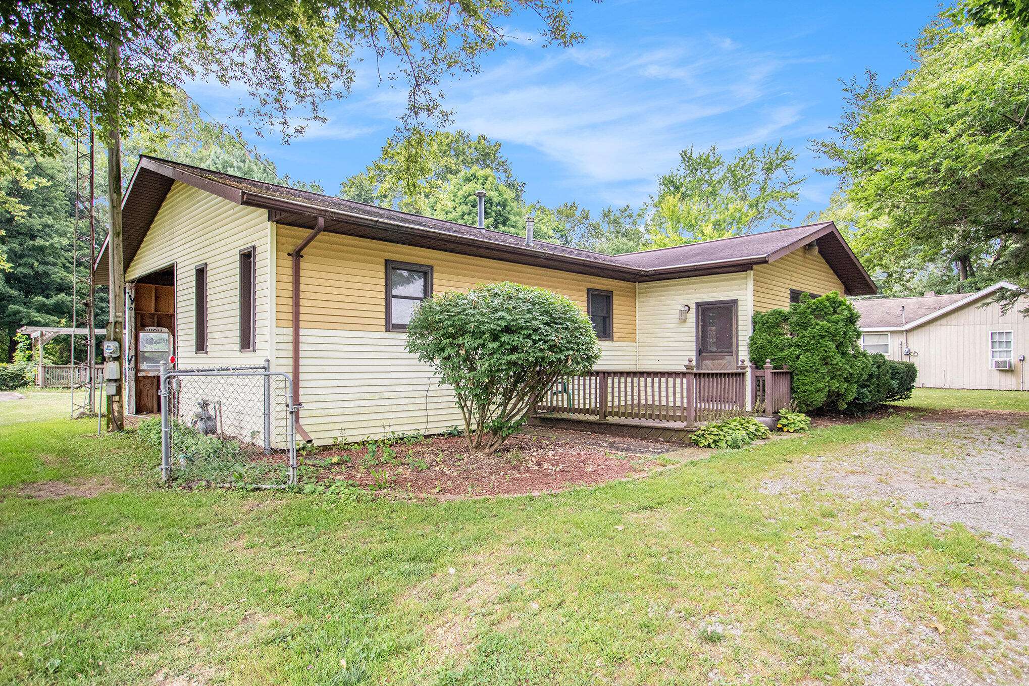 Niles, MI 49120,1943 Terminal Road