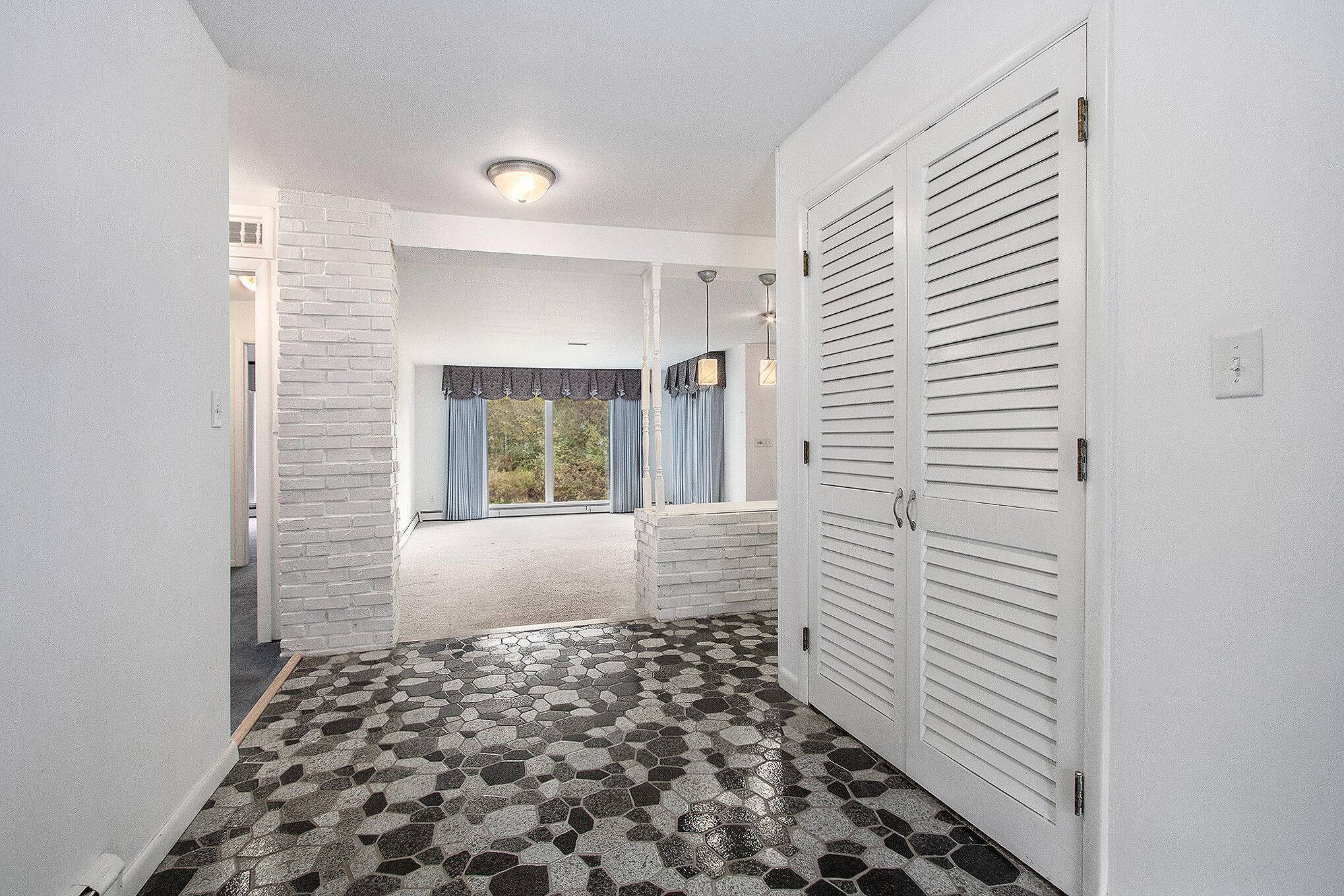 Edwardsburg, MI 49112,70506 Sunrise Drive