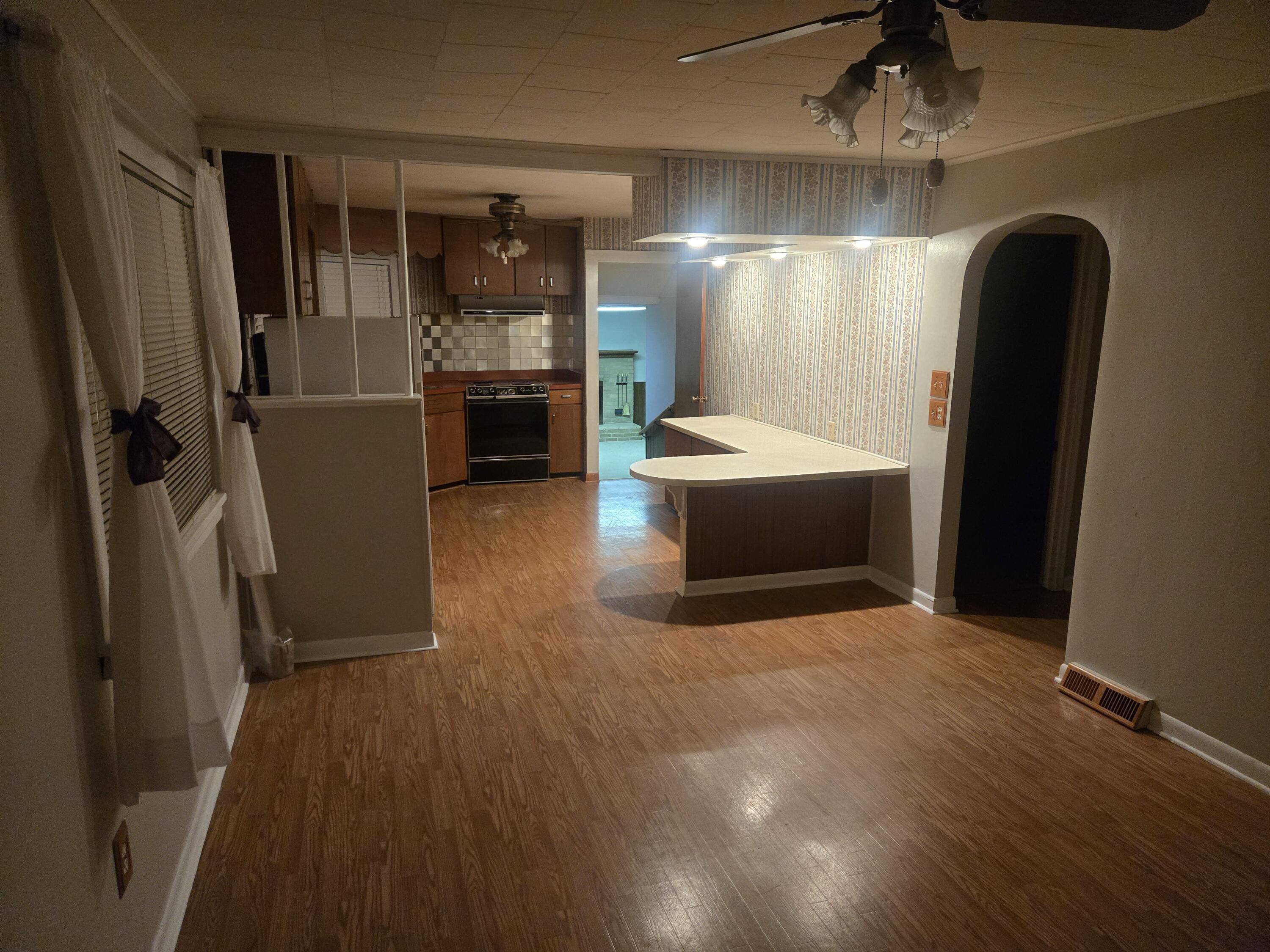 Waterford, MI 48327,5667 Brunswick Boulevard